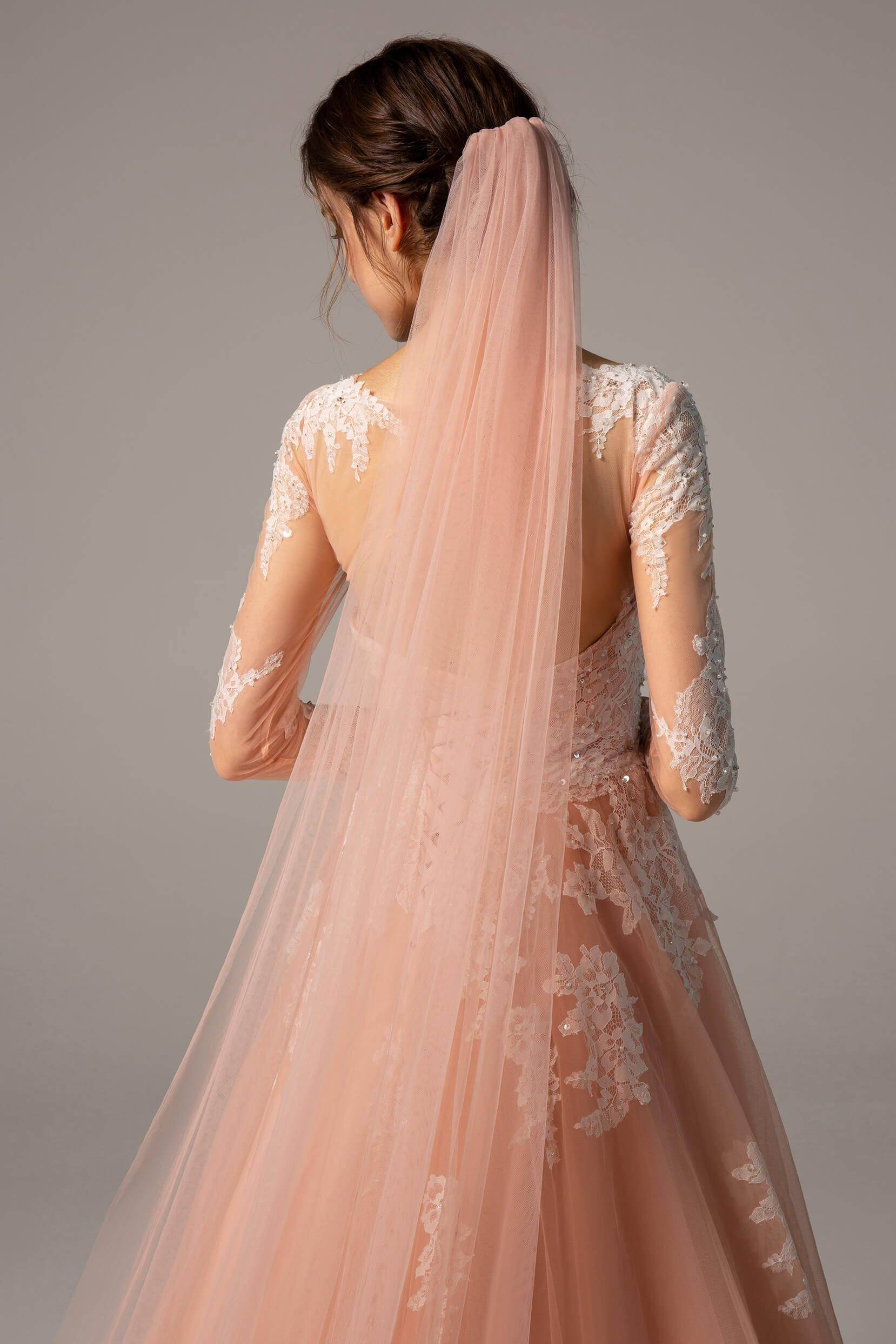 Elegant One-Tier Cut Edge Tulle Cathedral Wedding Veil with Appliques - CV0233 for Bridal Ceremony and Formal Events