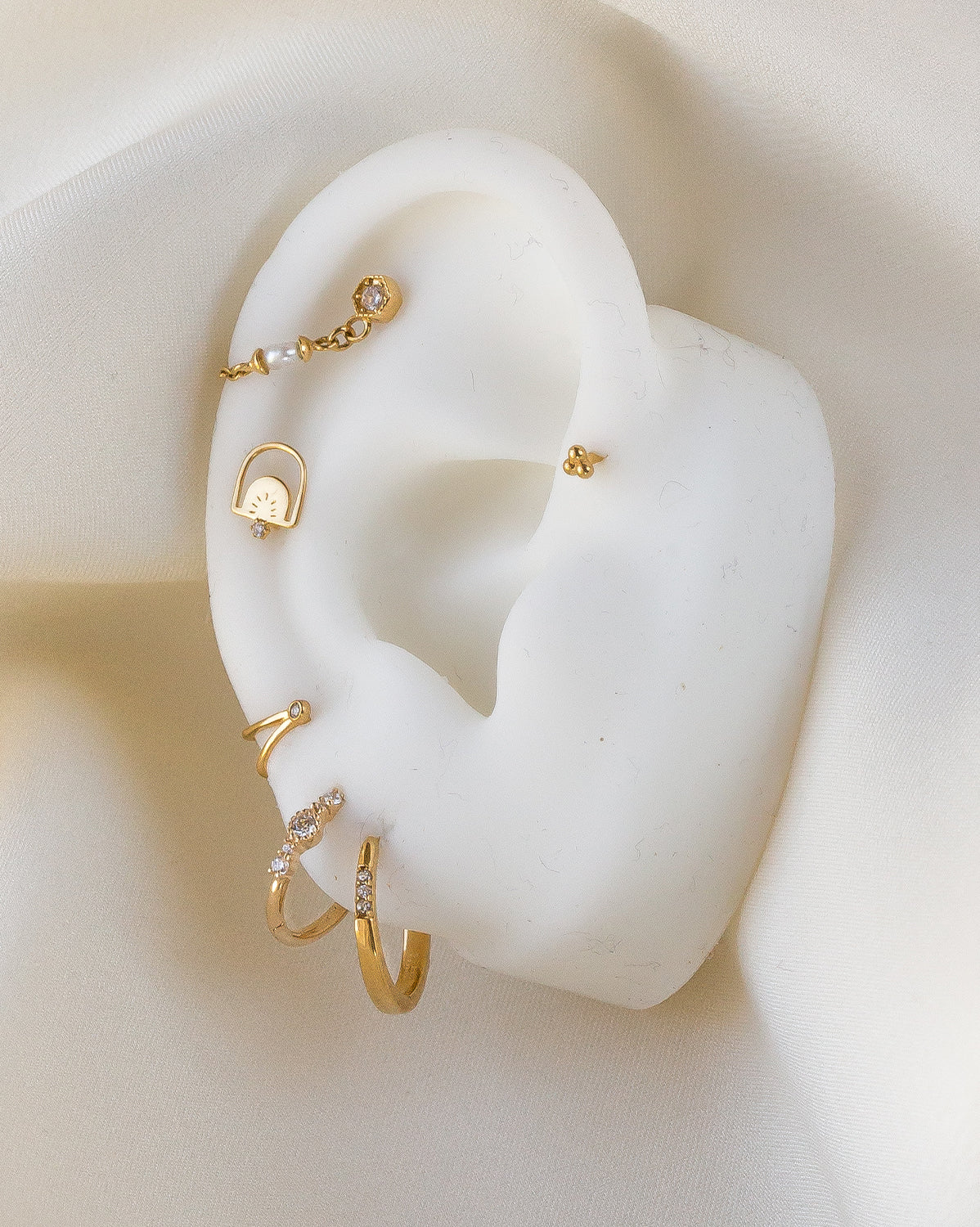 14K Solid Gold Selene Basic Hoop Earrings for Women - Dainty Everyday Hoops, Minimalist Jewelry Gift for Her - Perfect for Work, Date Night & Special Occasions