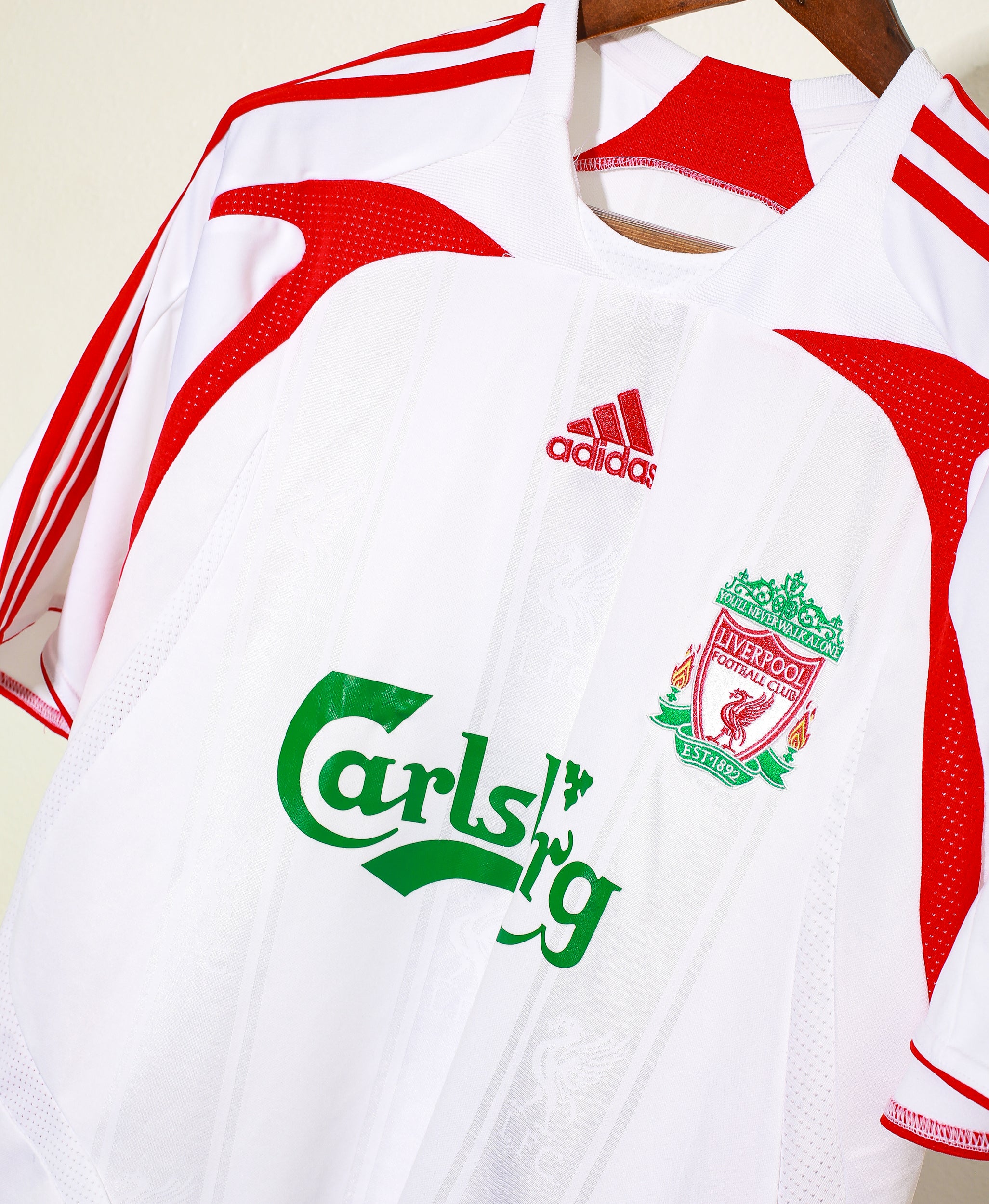 2007 Liverpool FC Away Jersey #8 Steven Gerrard - XL Size Soccer Shirt for Fans & Collectors - Perfect for Match Days, Cosplay & Sports Memorabilia Display