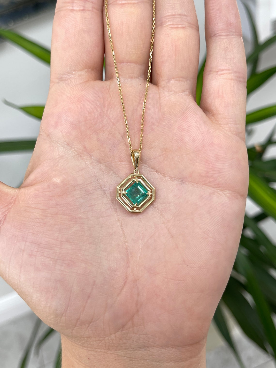 2.30ct 14K Gold Geometric Emerald Asscher Cut Solitaire Pendant for Men & Women - Elegant Unisex Necklace for Weddings, Anniversaries & Special Occasions
