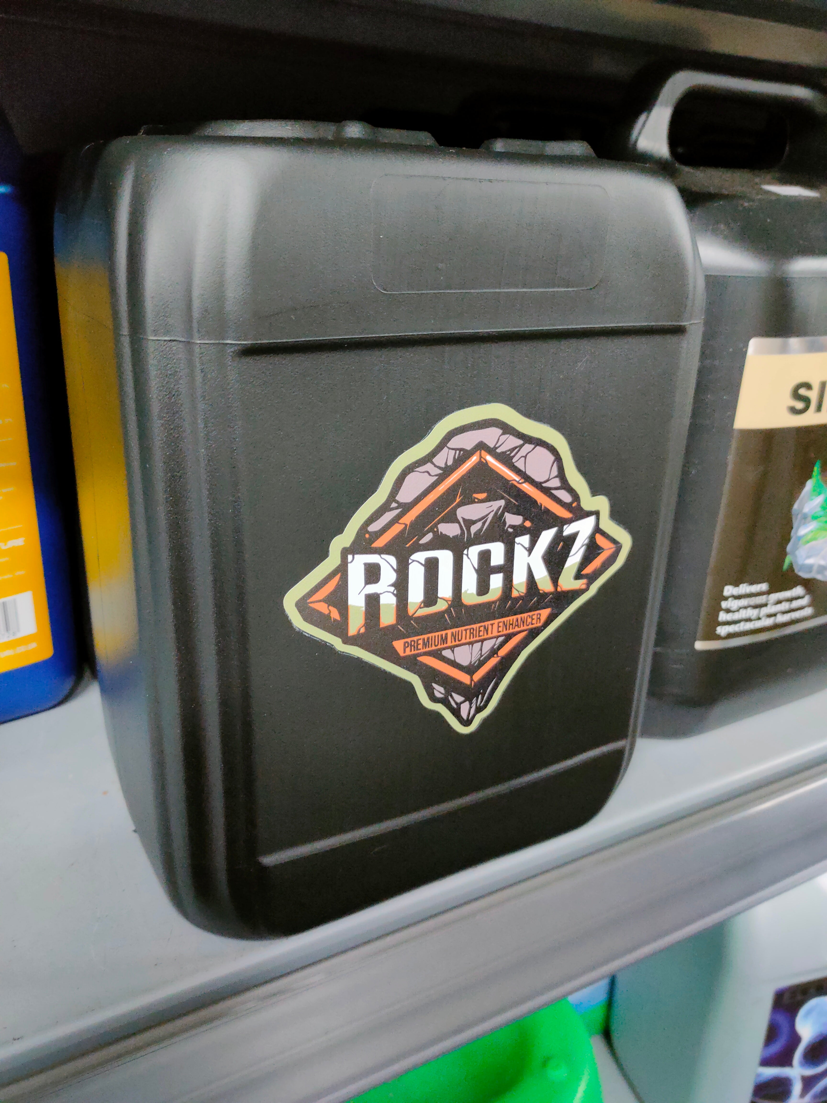 Rockz Premium Nutrient Enhancer for Plants - Organic Growth Booster with Essential Minerals - Ideal for Indoor Gardening, Hydroponics & Houseplants