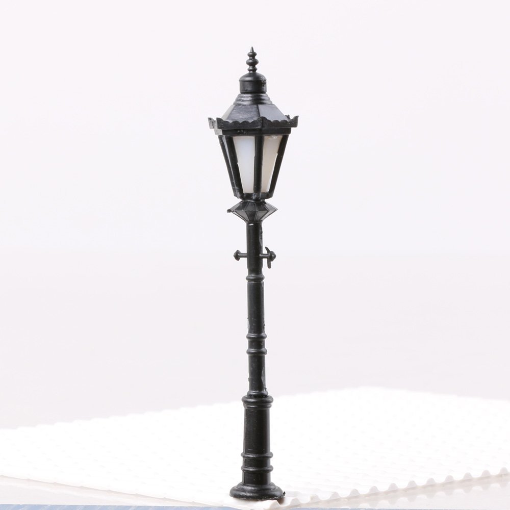 10PCS 1:50 Scale LED Courtyard & Street Lamps for Model Railways - Miniature Landscape Lighting for Train Sets, Dioramas, and Outdoor Scenes