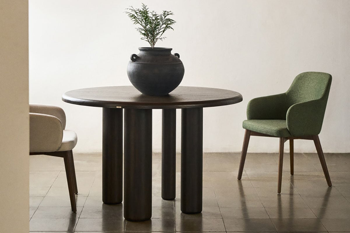Como Maylen Cafe or Breakout Round Table - 47.2 Inch (1200mm) Modern Dining Table for Kitchen, Restaurant & Office Meetings - Perfect for Small Spaces & Collaborative Work Areas