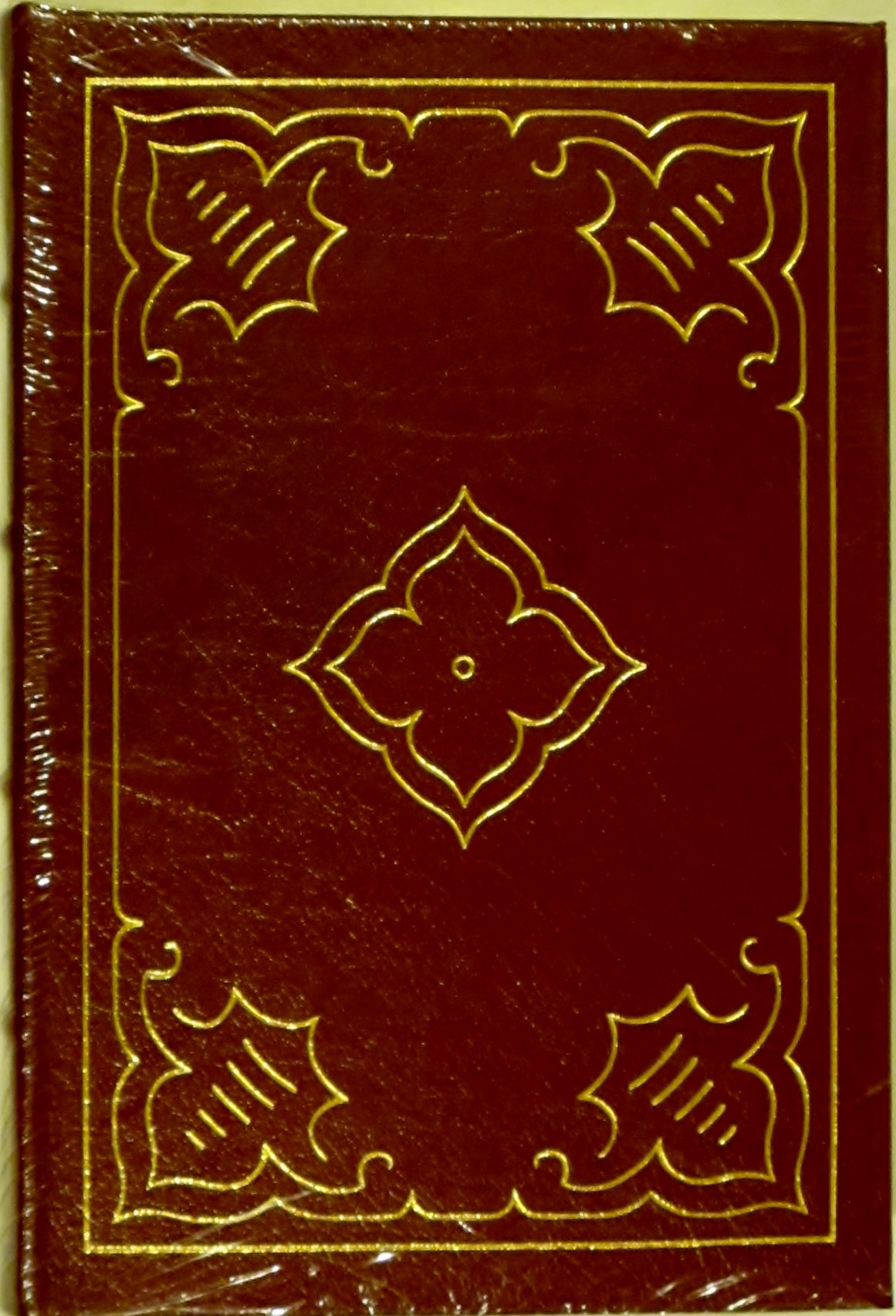 The Red and the Black - Stendhal's Classic Novel [100 Greatest Books Ever Written Series] | Perfect for Book Clubs, Literature Lovers & Home Library Collections