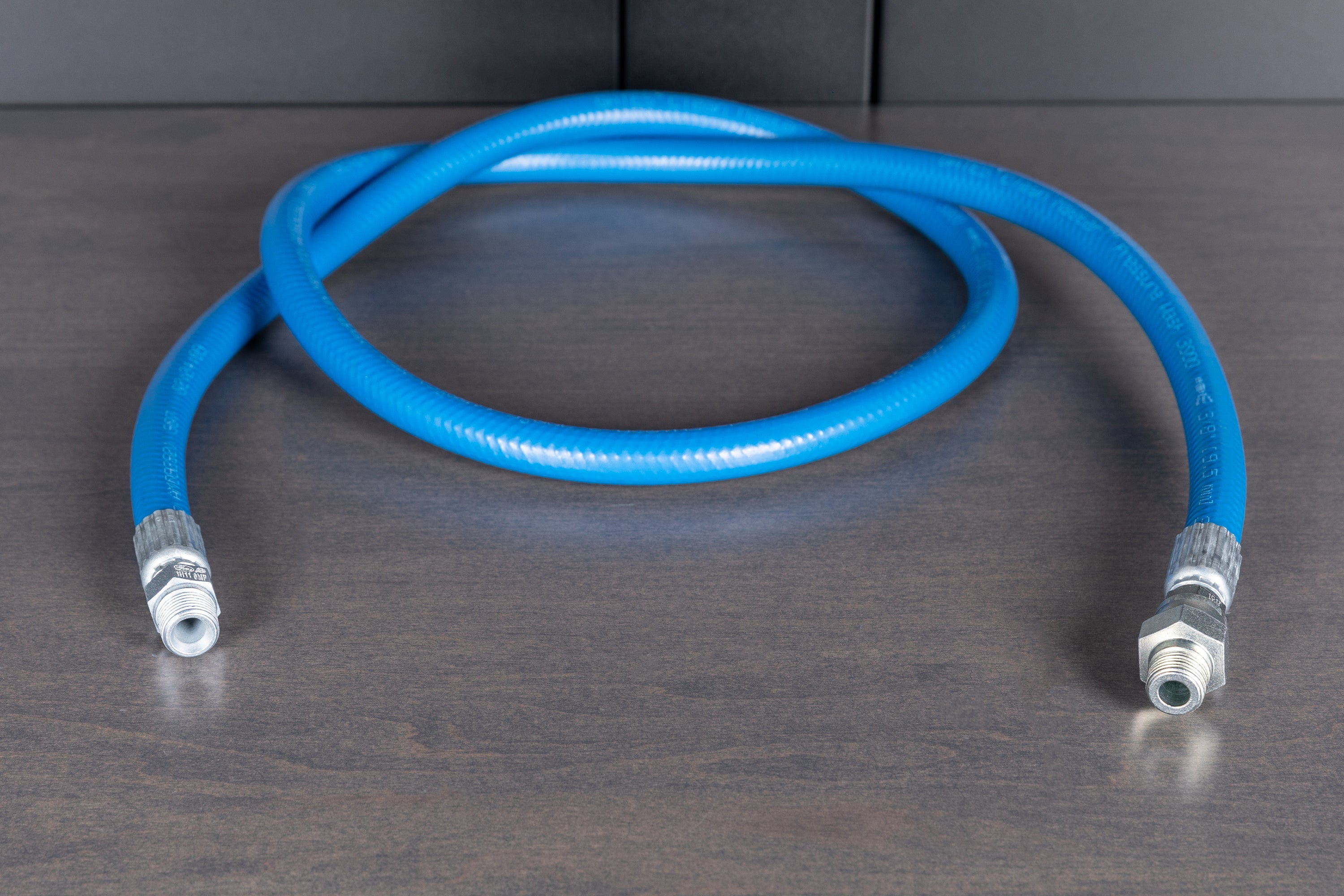 3/8 Inch High Pressure Jumper Hose - Heavy Duty Hydraulic Hose for Industrial & Automotive Use - Perfect for Hydraulic Systems, Construction Equipment, and Farm Machinery