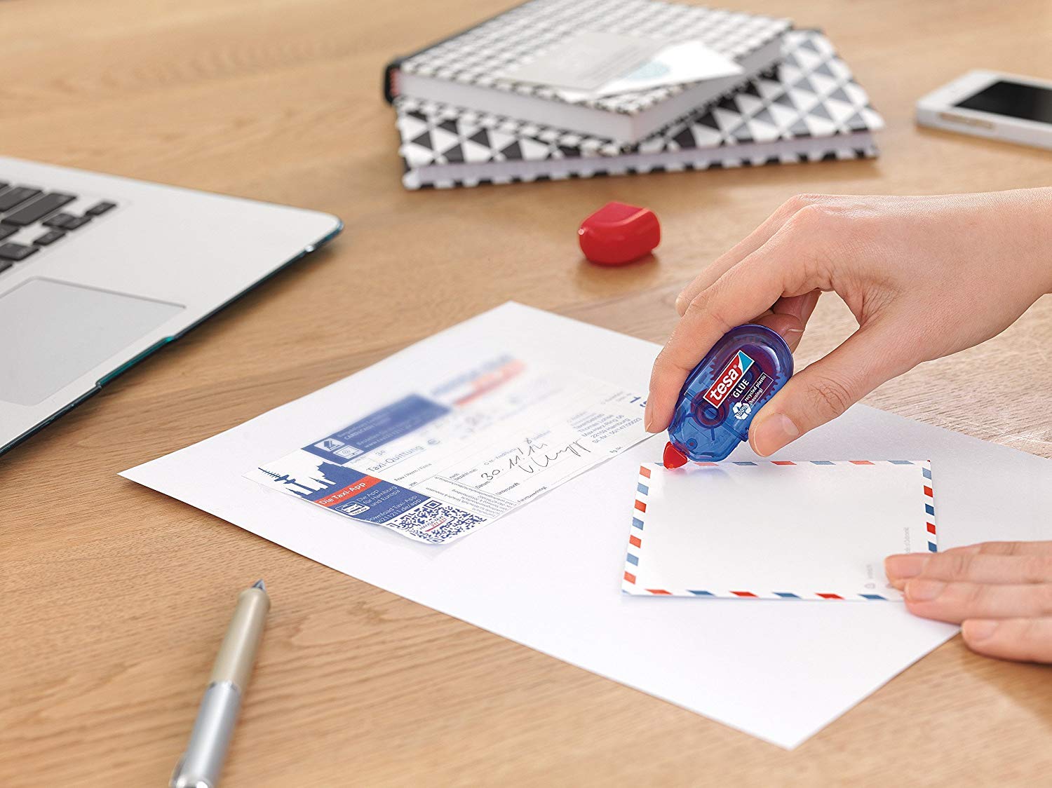 Mini Glue Roller with Strong Adhesion - Perfect for Scrapbooking, Card Making & Photo Albums (3-Pack) - Ideal for DIY Crafts, School Projects & Home Office Use