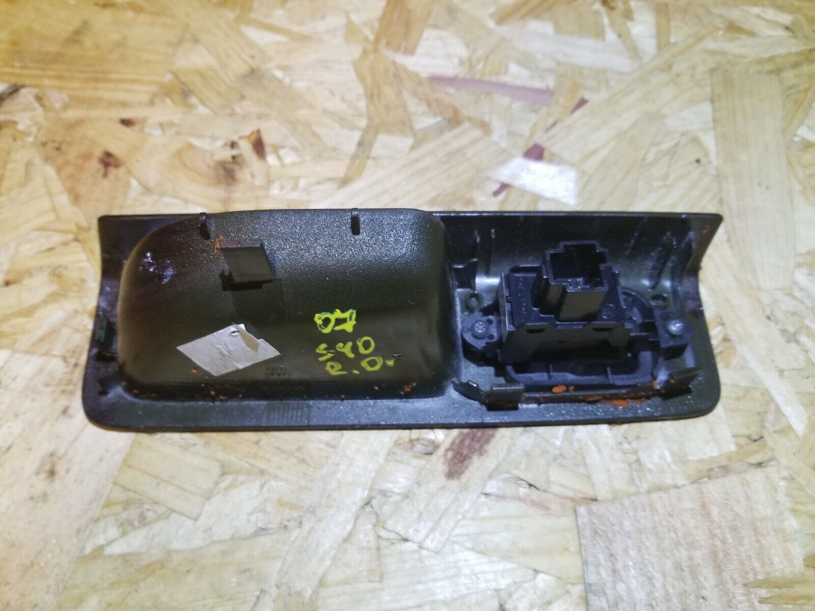 05-07 Volvo S40 Left Rear Driver Side Power Window Switch OEM Replacement - Perfect for Window Repair & Replacement in Volvo S40 Sedans