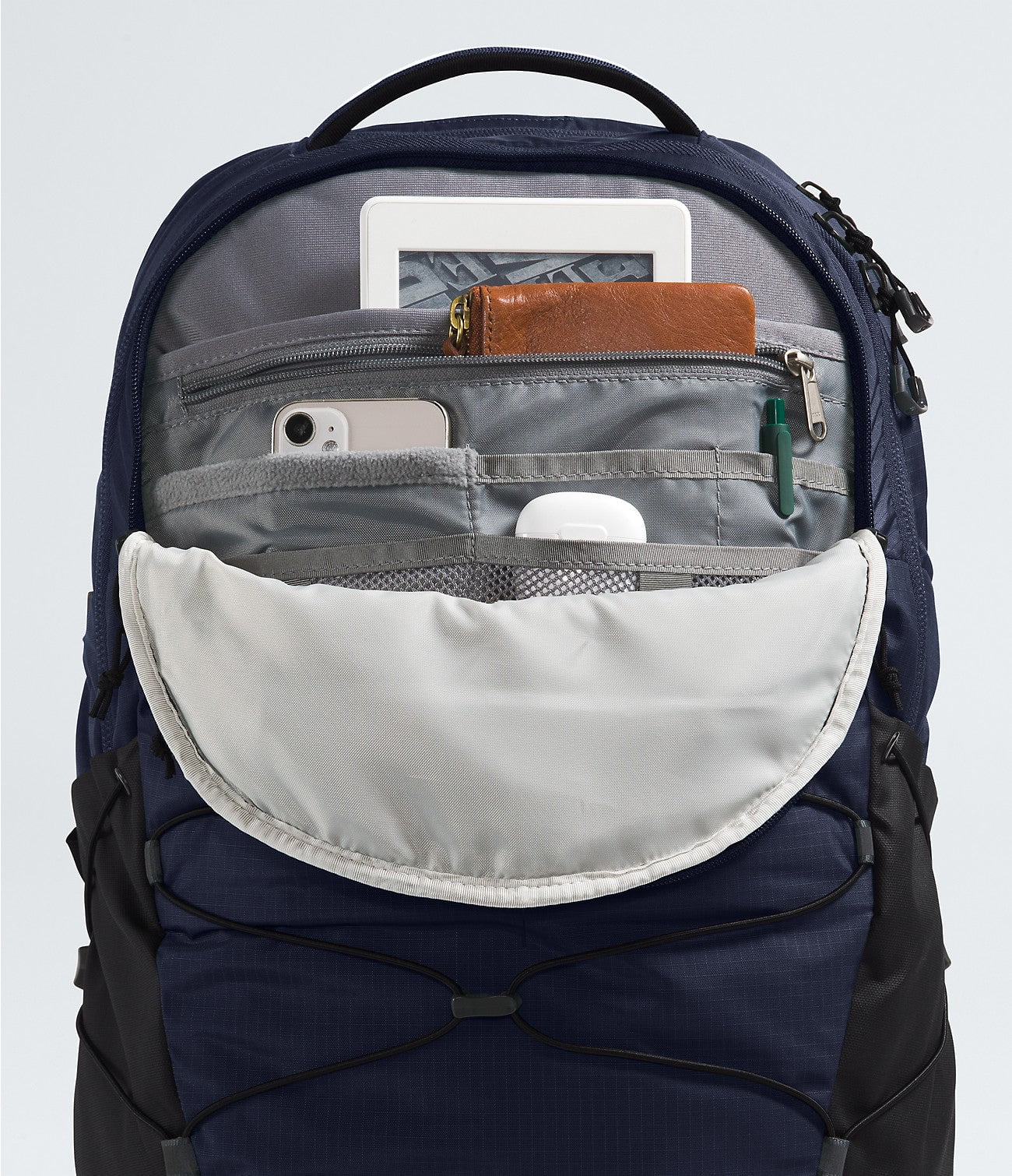 The North Face Borealis Backpack - Lightweight Hiking & Travel Daypack for Men & Women - Durable Laptop Backpack for School, Work, Outdoor Adventures & Commuting