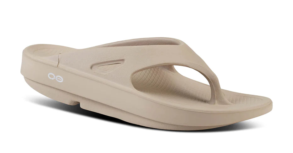 Original OOFOS Recovery Sandals for Men & Women - Comfortable Arch Support Flip Flops for Post-Workout, Plantar Fasciitis Relief - Perfect for Beach, Pool & Relaxation at Home