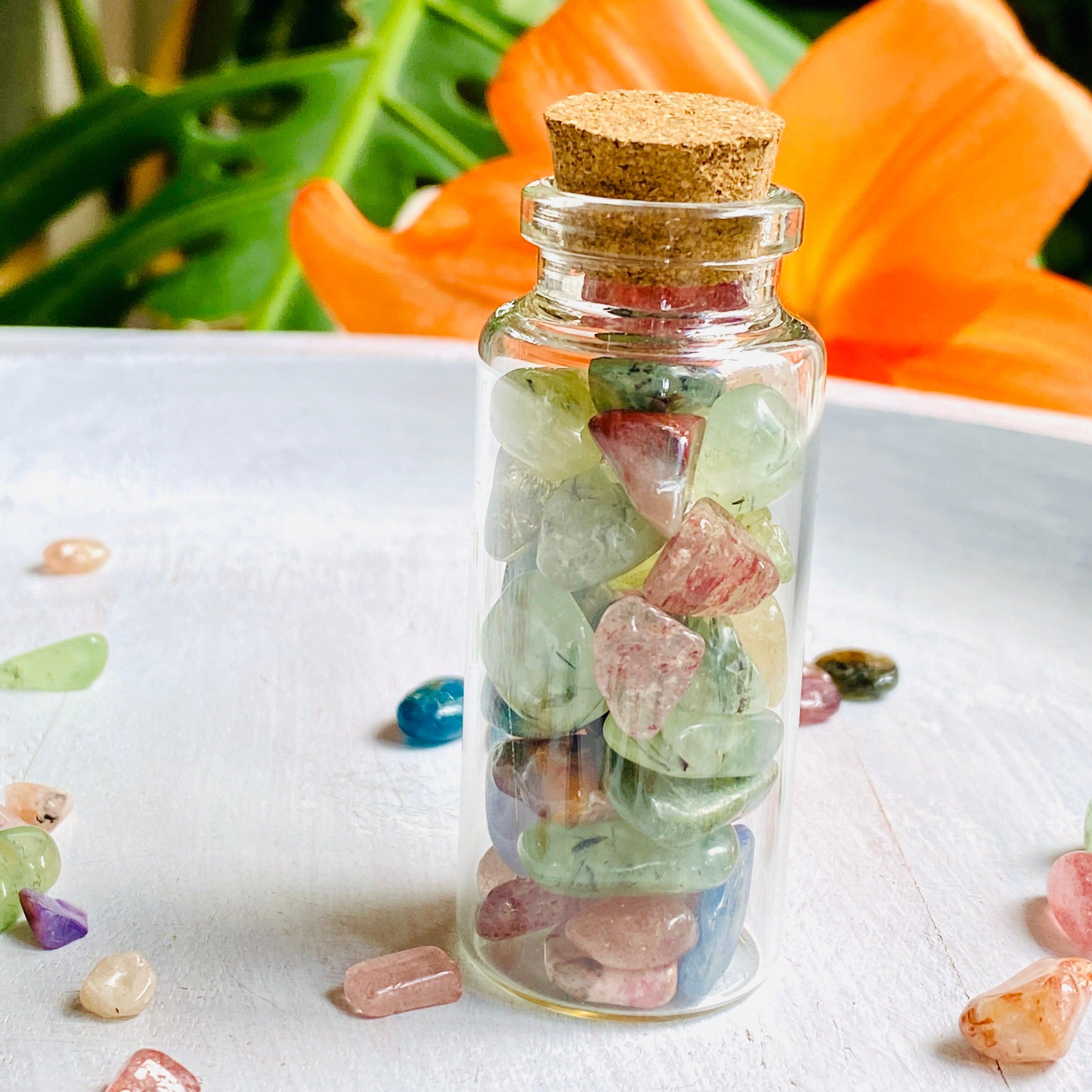 Mixed Mini Gemstones Crystal Confetti for Weddings, Parties & DIY Crafts – Natural Sparkling Decoration