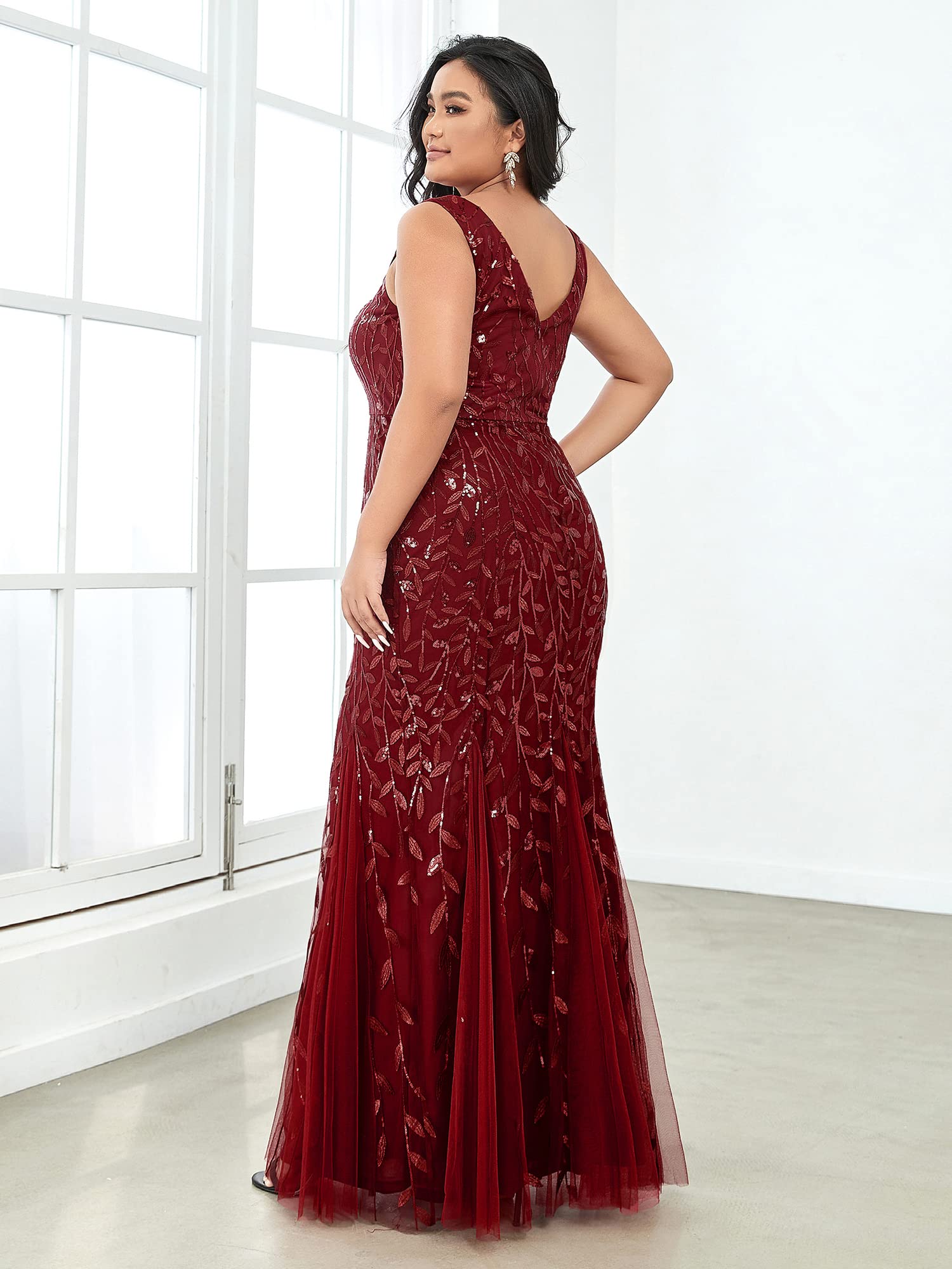 Ever-Pretty Women's Sequin V-Neck Sleeveless Bodycon Mermaid Evening Gown Plus Size Formal Dress for Prom, Homecoming, and Special Occasions - Style 07886-PZUSA