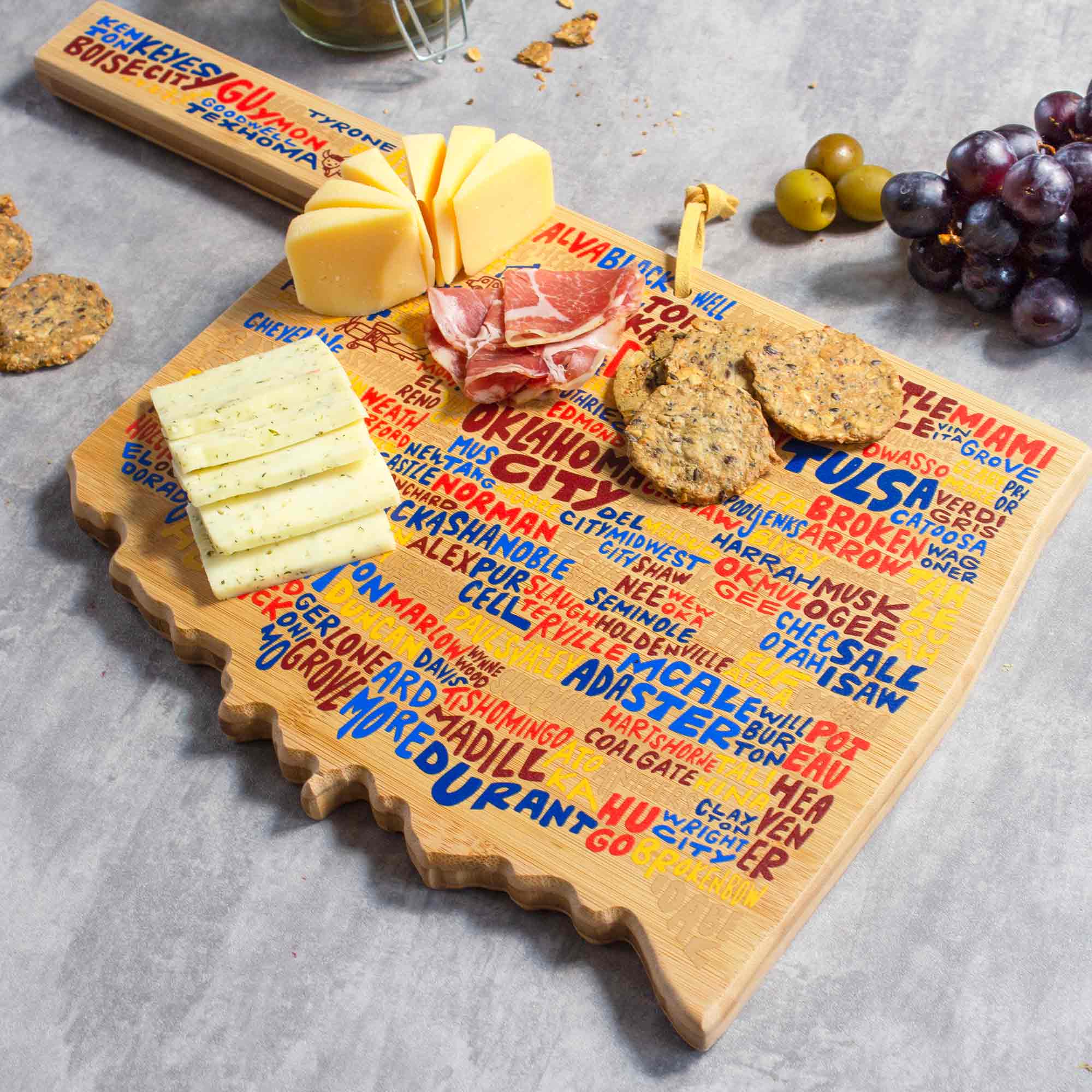 Premium Oklahoma-Themed Wooden Cutting Board with Artistic Engraving by Wander on Words™ - Perfect for Kitchen Decor, Gift Giving, and Home Use