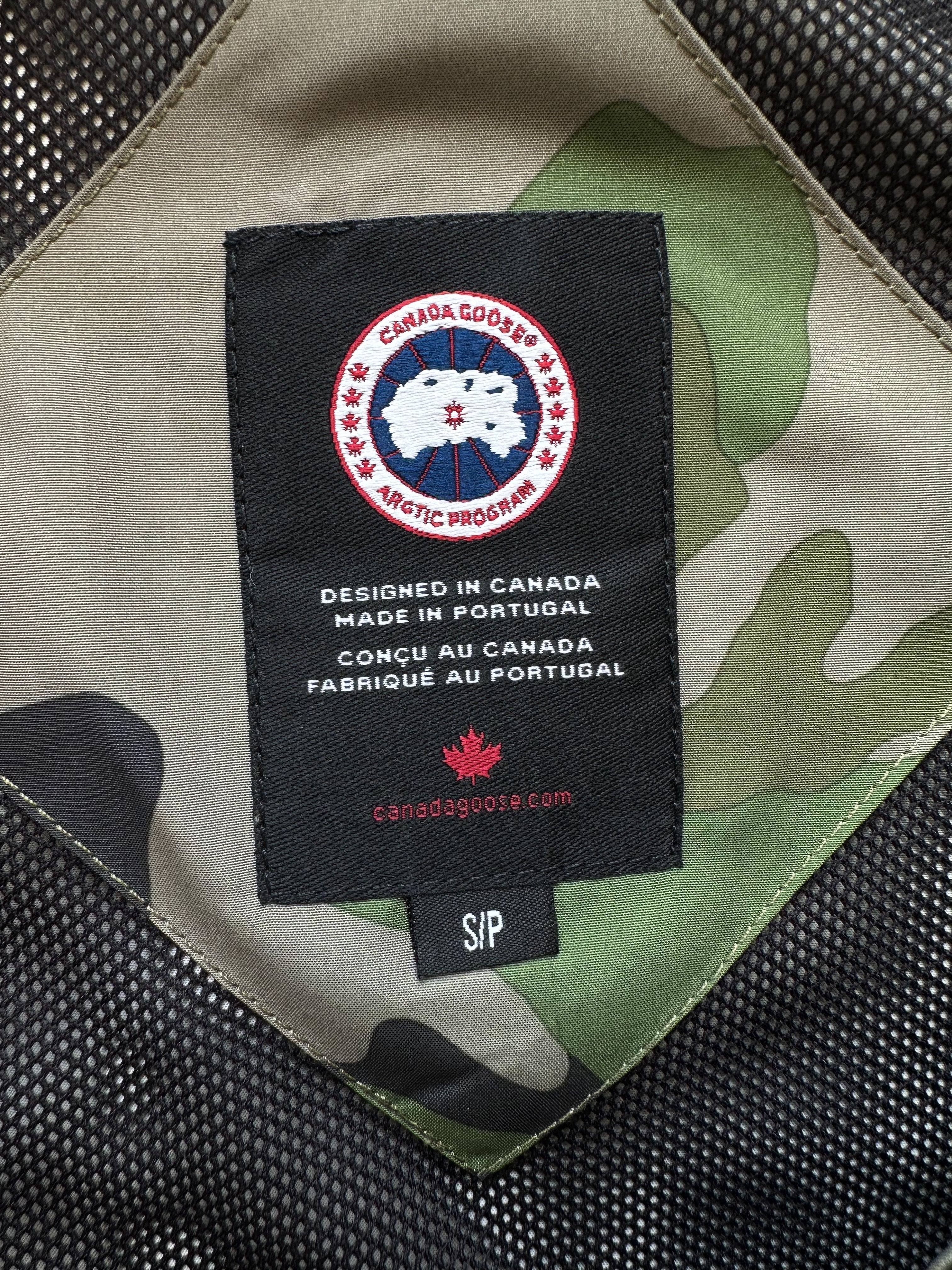 Canada Goose Camo Crew Trench Men's Jacket - Waterproof Winter Coat for Outdoor Activities, Hunting & Urban Style