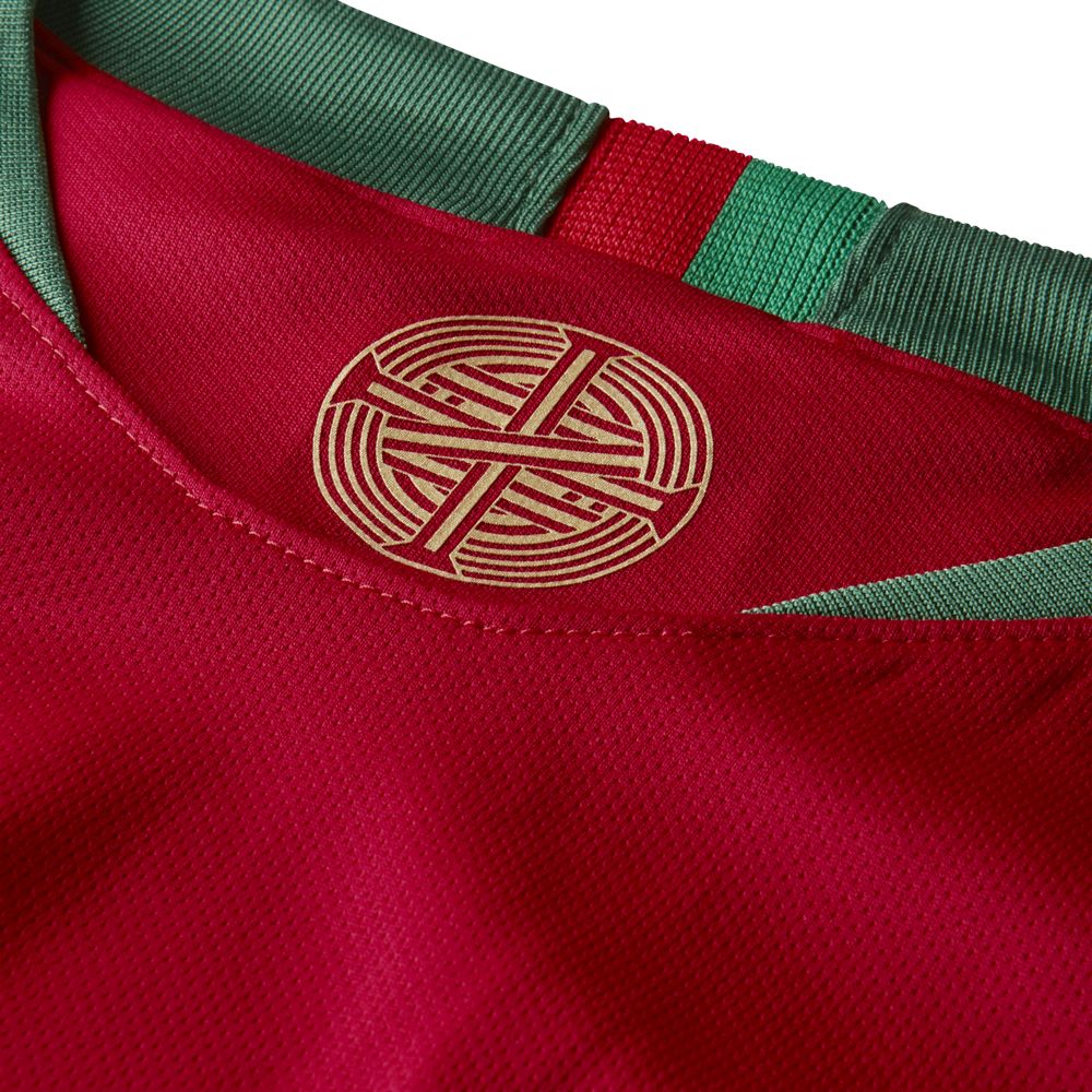 Nike Portugal 2018 Home Stadium Jersey - Authentic Football Soccer Jersey for Men - Cristiano Ronaldo CR7 Fan Jersey - Perfect for Matches, Training & Fan Support
