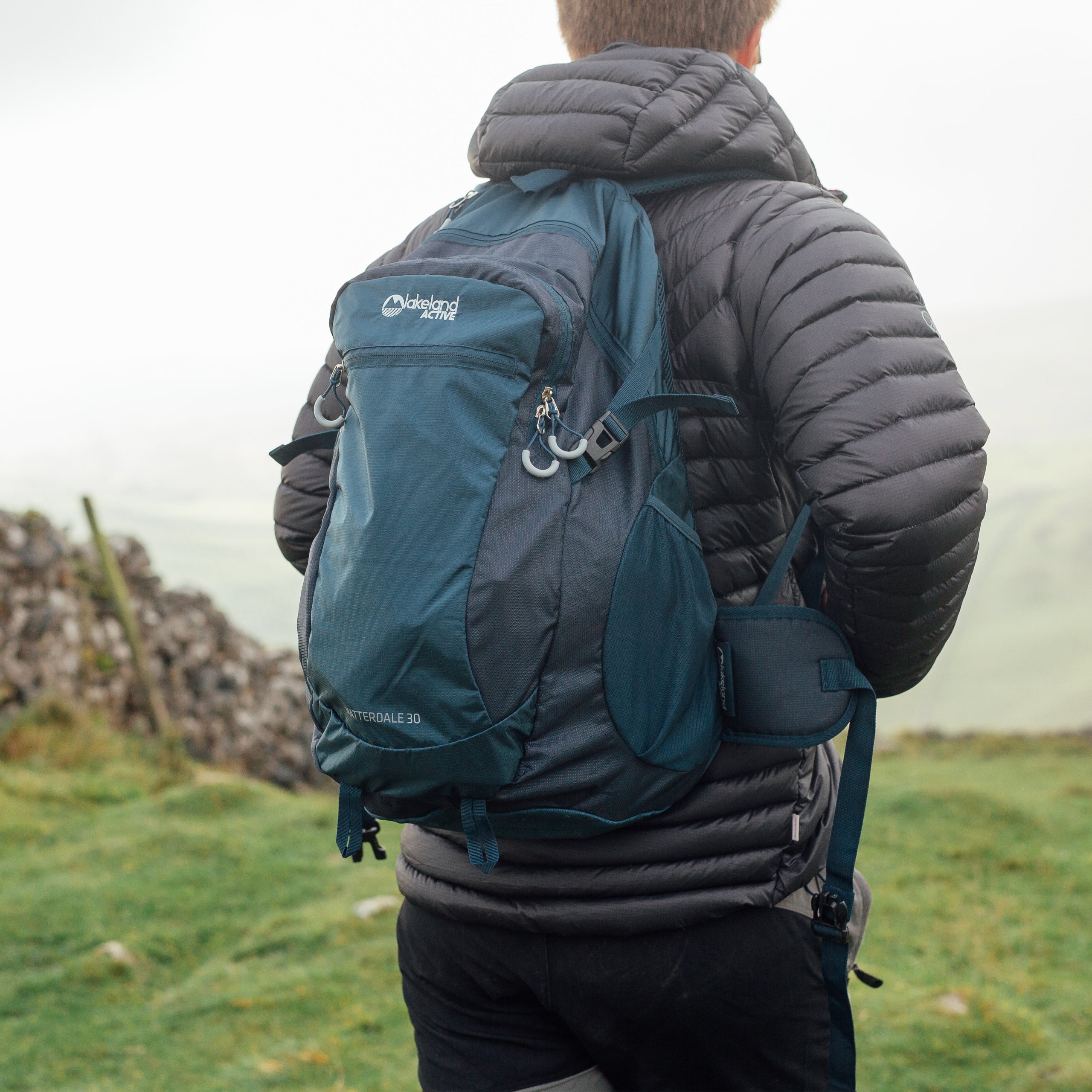 Lightweight 30L Hiking Backpack - Waterproof Daypack for Outdoor Camping, Travel & School - Durable Matterdale Backpack for Men & Women
