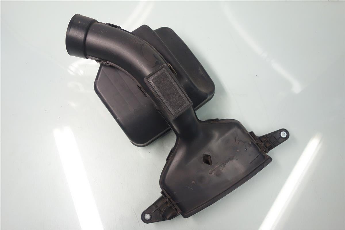 Toyota Camry Air Intake Cleaner Inlet 17750-0V031 OEM Replacement Part - Improve Engine Performance & Fuel Efficiency for 2018-2023 Models | Perfect for DIY Car Maintenance & Engine Tuning