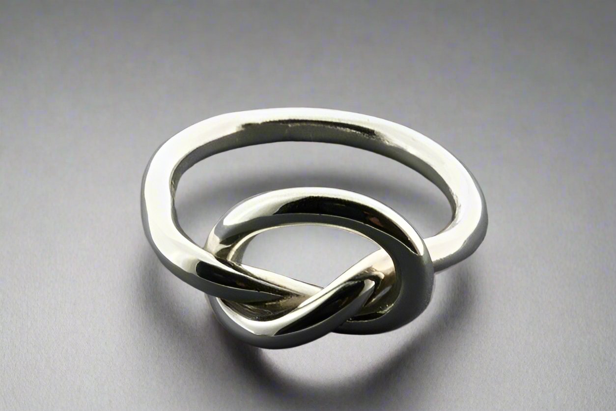 Eternity Heart Knot Ring - Sterling Silver Love Knot Band for Women, Romantic Couple Jewelry Gift for Her - Perfect for Anniversaries, Weddings & Valentine's Day