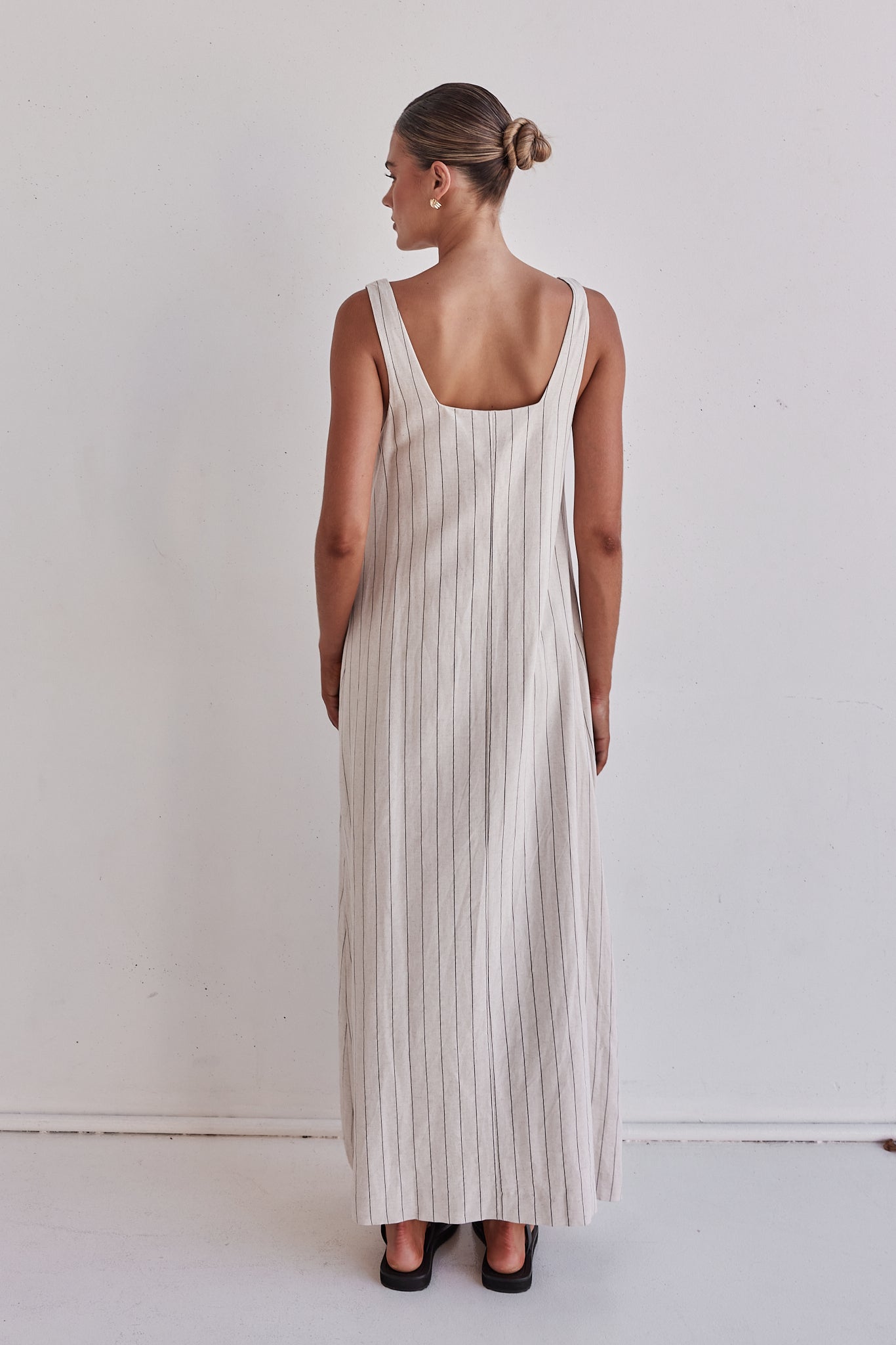 Elegant Cannes Maxi Dress in Beige - Flowy Summer Beach Dress for Women, Perfect for Vacations, Weddings & Outdoor Parties