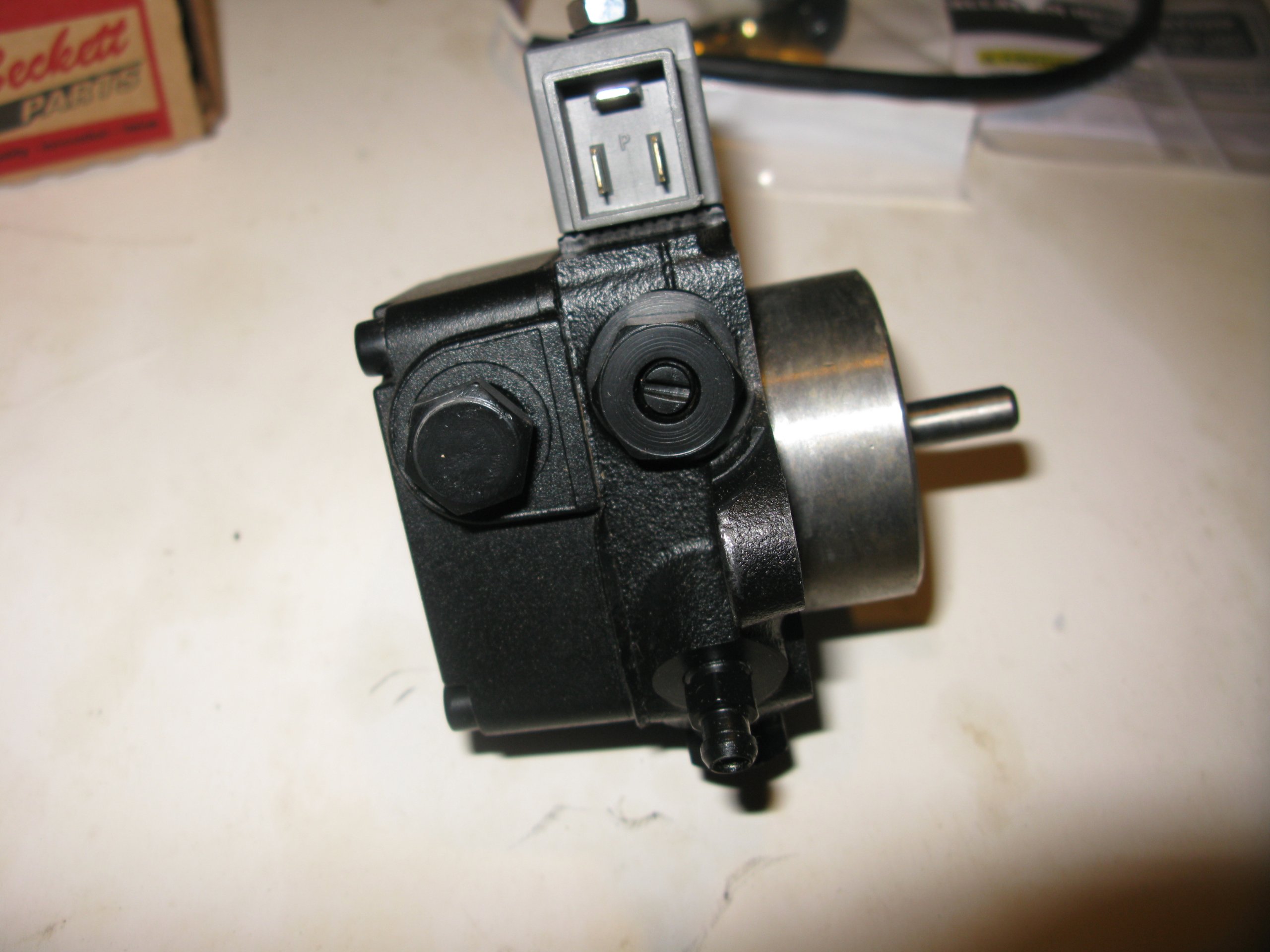R.W. Beckett Corp. 2184404U Cleancut Oil Pump with Programmable Timer - Ideal for Home Heating Systems & Fuel Transfer Applications