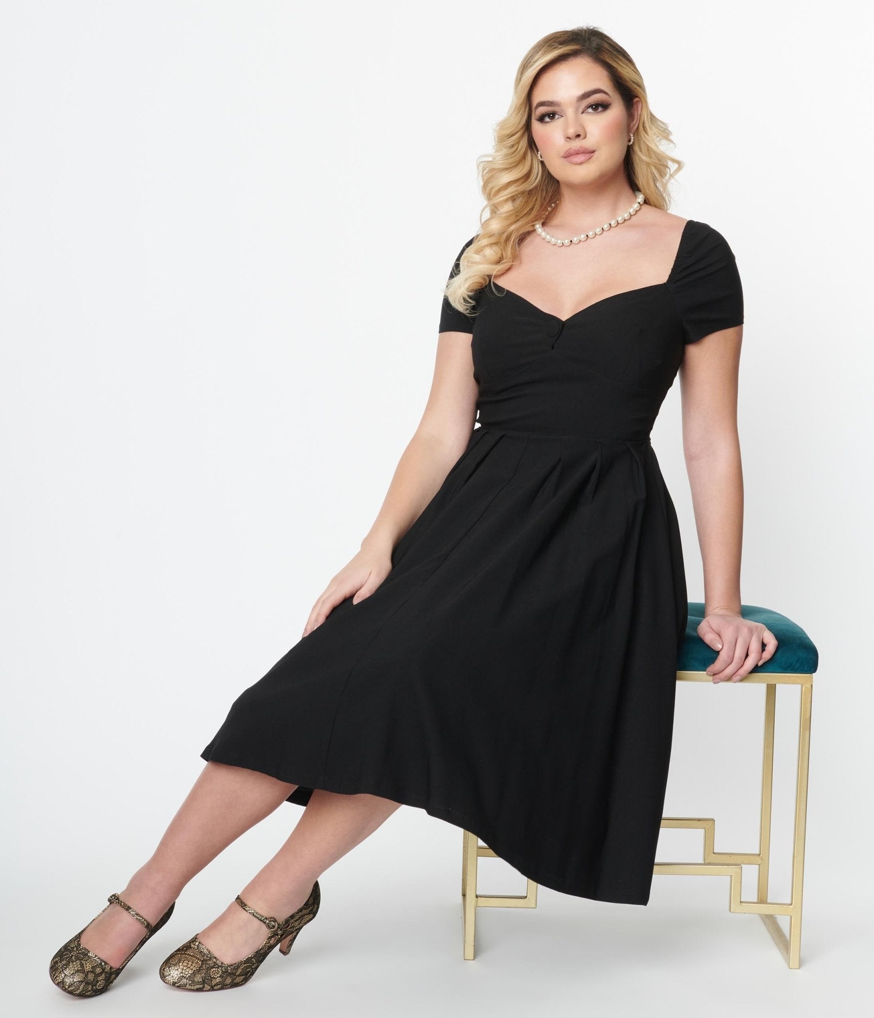 Vintage Black Sweetheart Neckline Swing Dress - Retro 1950s Style Cocktail Dress for Women | Perfect for Parties, Weddings & Date Nights