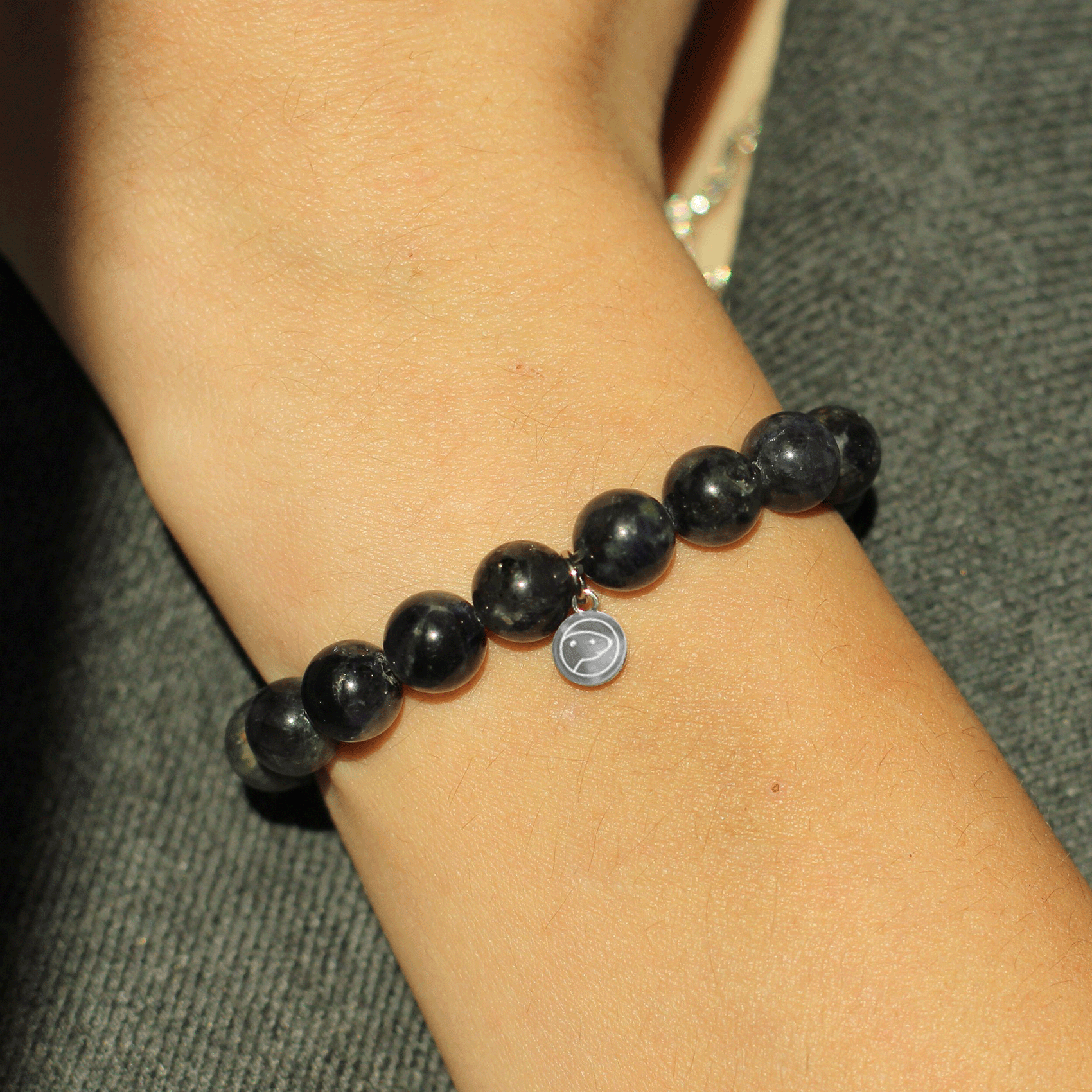 Iolite Gemstone Bracelet for Women - Healing Crystal Jewelry for Stress Relief & Positive Energy - Perfect for Meditation, Yoga & Spiritual Gifts