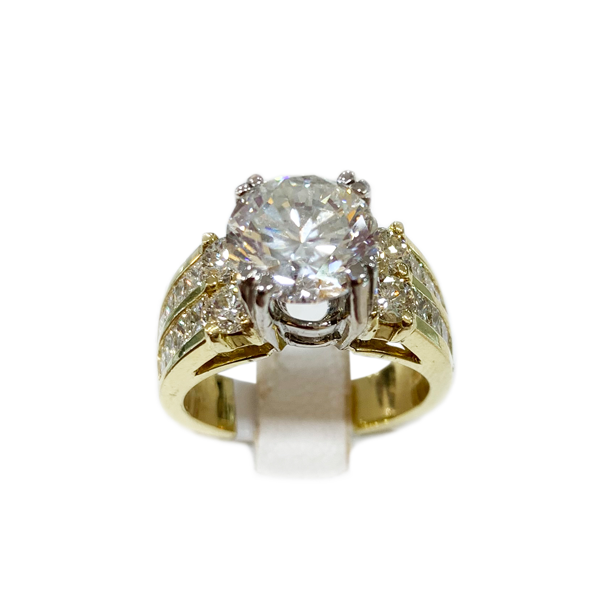 18K Yellow Gold Diamond Ring for Women - Elegant Solitaire Engagement & Wedding Band - Perfect for Proposals, Anniversaries, and Special Occasions