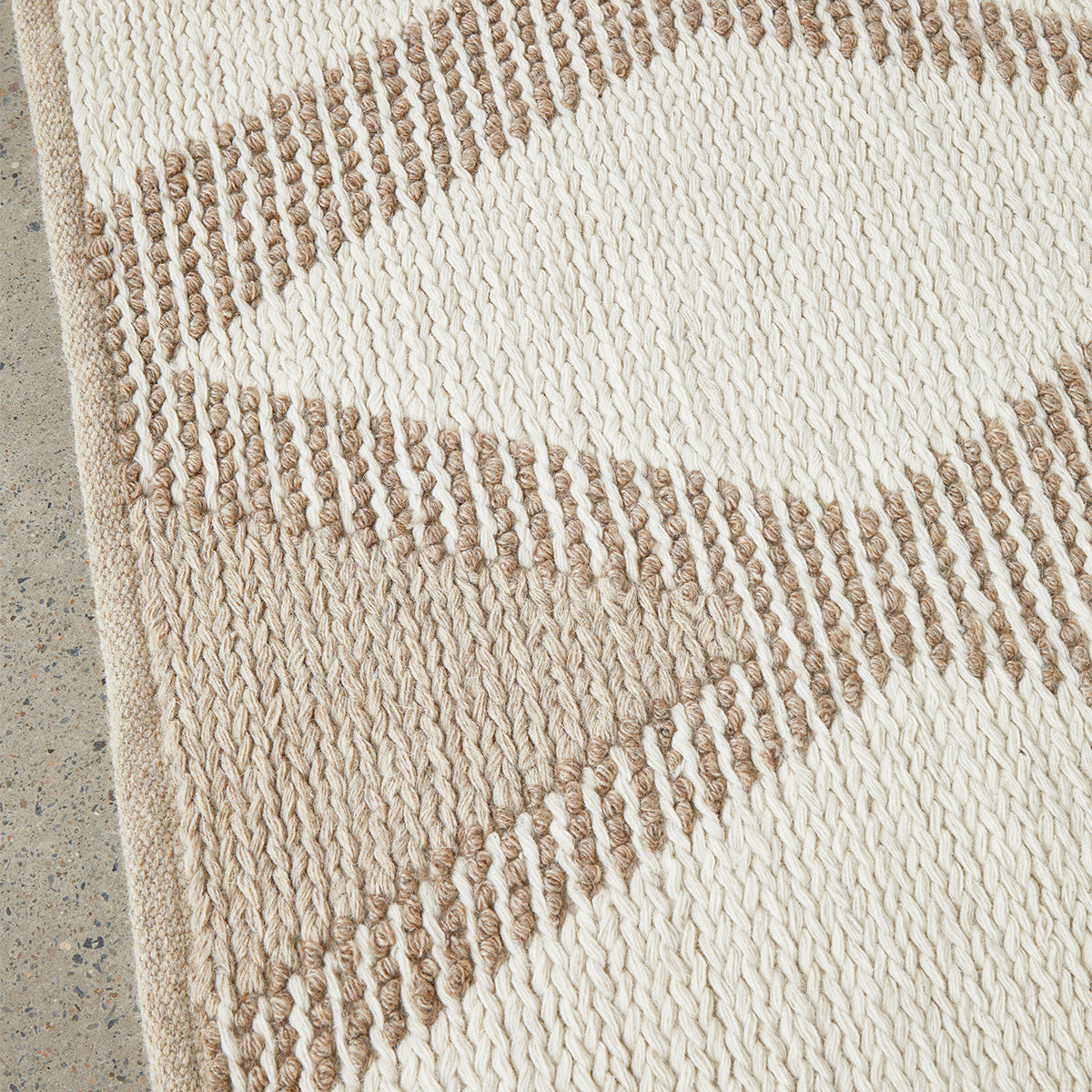 Avalon Shelly Rug - Soft Bohemian Area Rug for Living Room, Bedroom, Dining Room - Non-Slip Comfortable Floor Mat for Home Decor