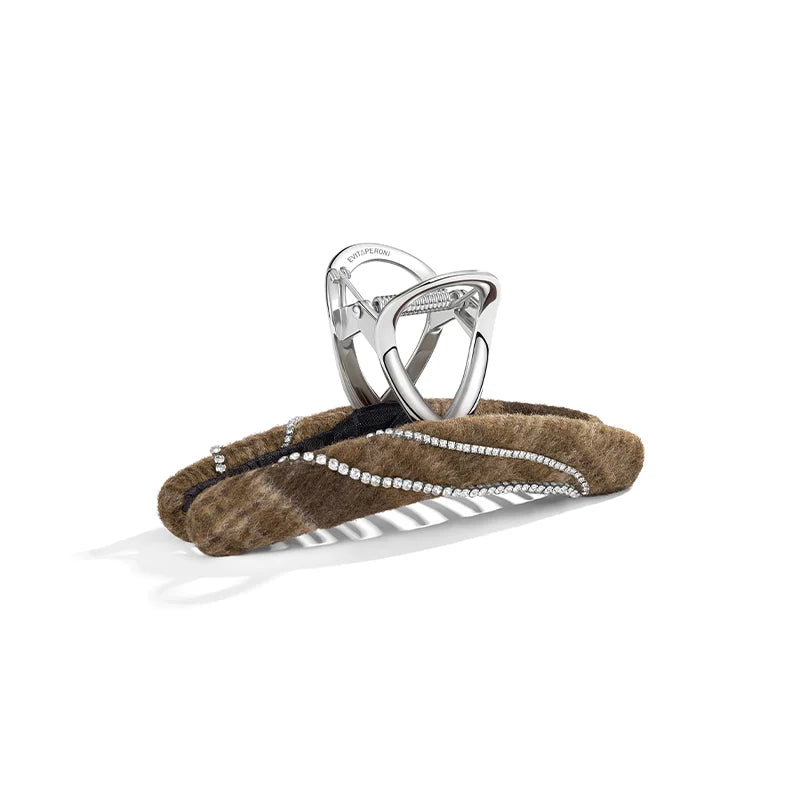 Vera Large Hair Claw Clip for Women - Strong Hold Hair Clips for Thick Hair - Perfect for Ponytails, Buns and Updos - Salon Quality Hair Accessories for Everyday Use, Workouts and Special Occasions