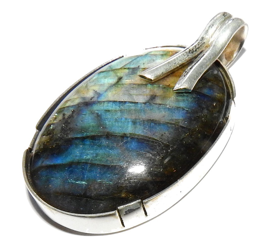 Natural Labradorite Pendant with 18 Fire Flashes - Spiritual Healing Crystal for Energy & Protection | Chakra Balancing Jewelry Gift (Elegant Gift Box Included) | Perfect for Meditation, Yoga & Daily Wear