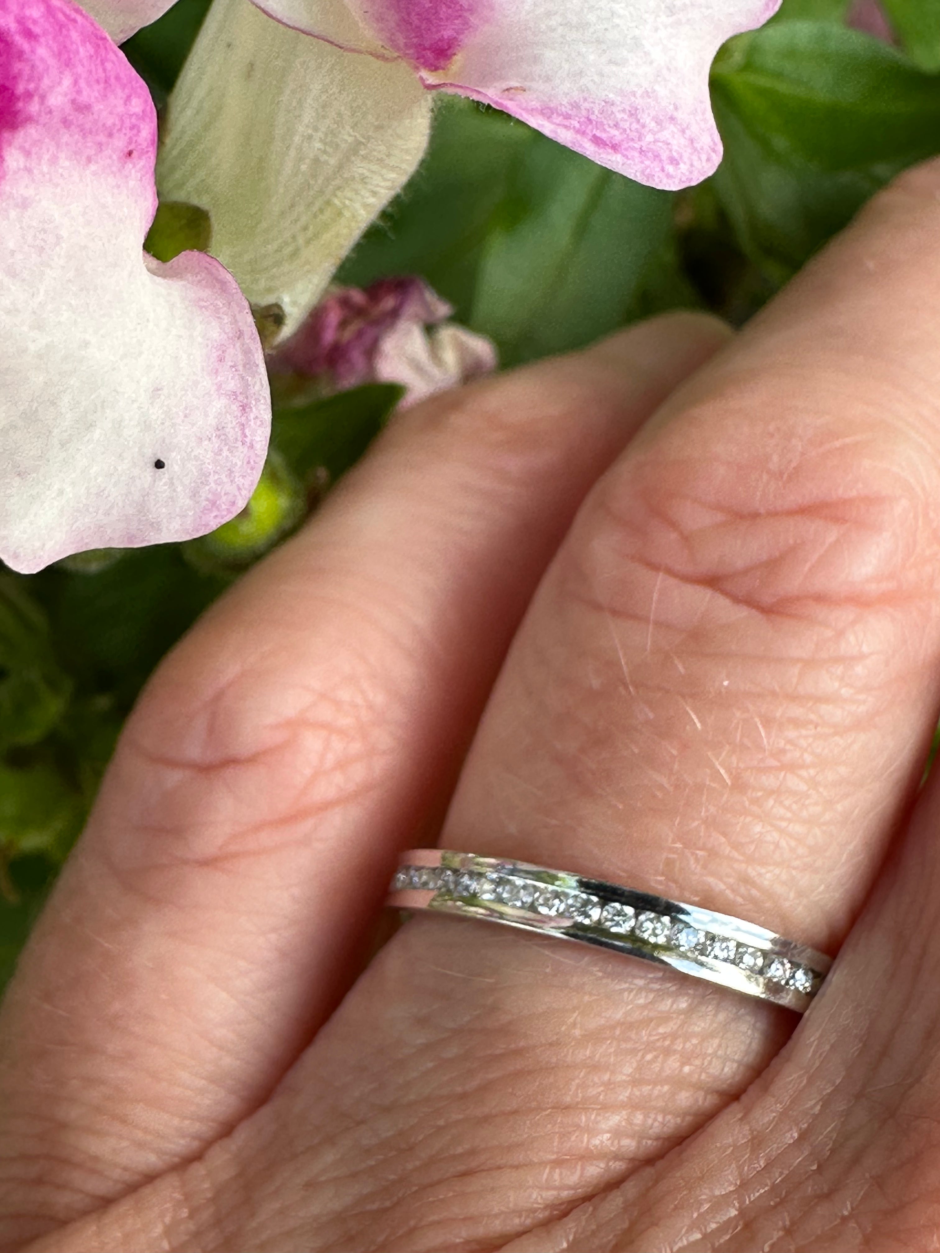 18ct White Gold 0.41ct Diamond Channel Set Full Eternity Ring for Women - Perfect for Weddings, Anniversaries & Special Occasions