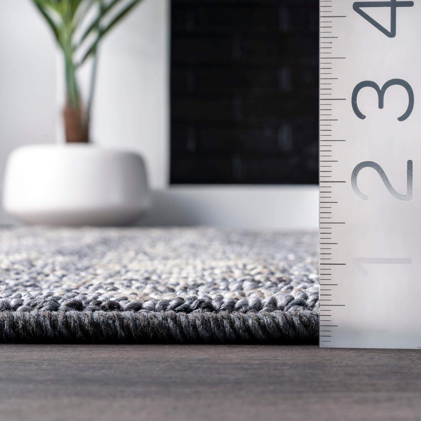 nuLOOM Claudia Diamond Tassel Accent Rug 2x4 Grey - Bohemian Chic Home Decor for Living Room, Bedroom & Entryway