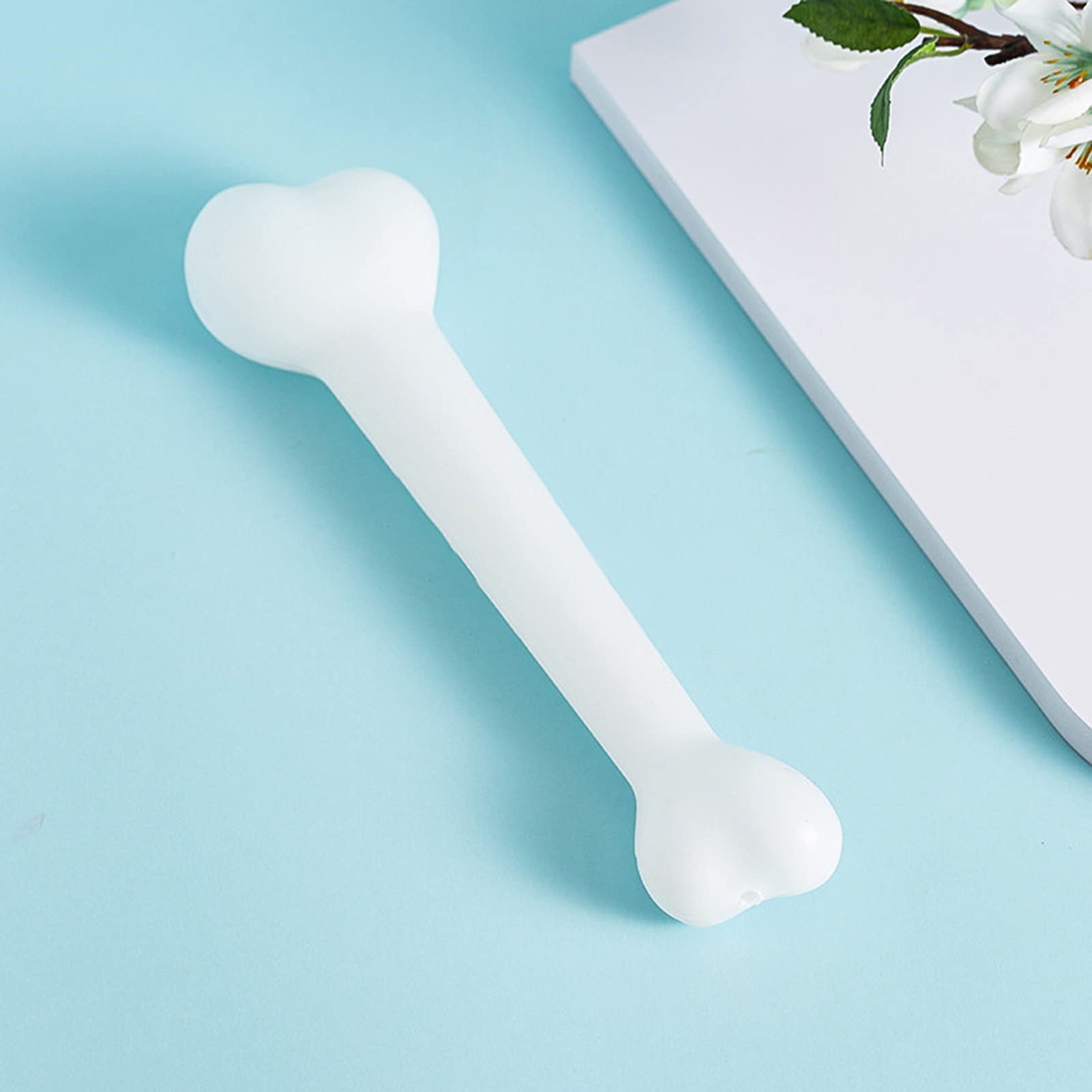 Realistic Plastic Halloween Bones Prop - Fake Skeleton Bones Decor for Spooky Party, Haunted House & Themed Events - Perfect for DIY Costumes & Photo Booths