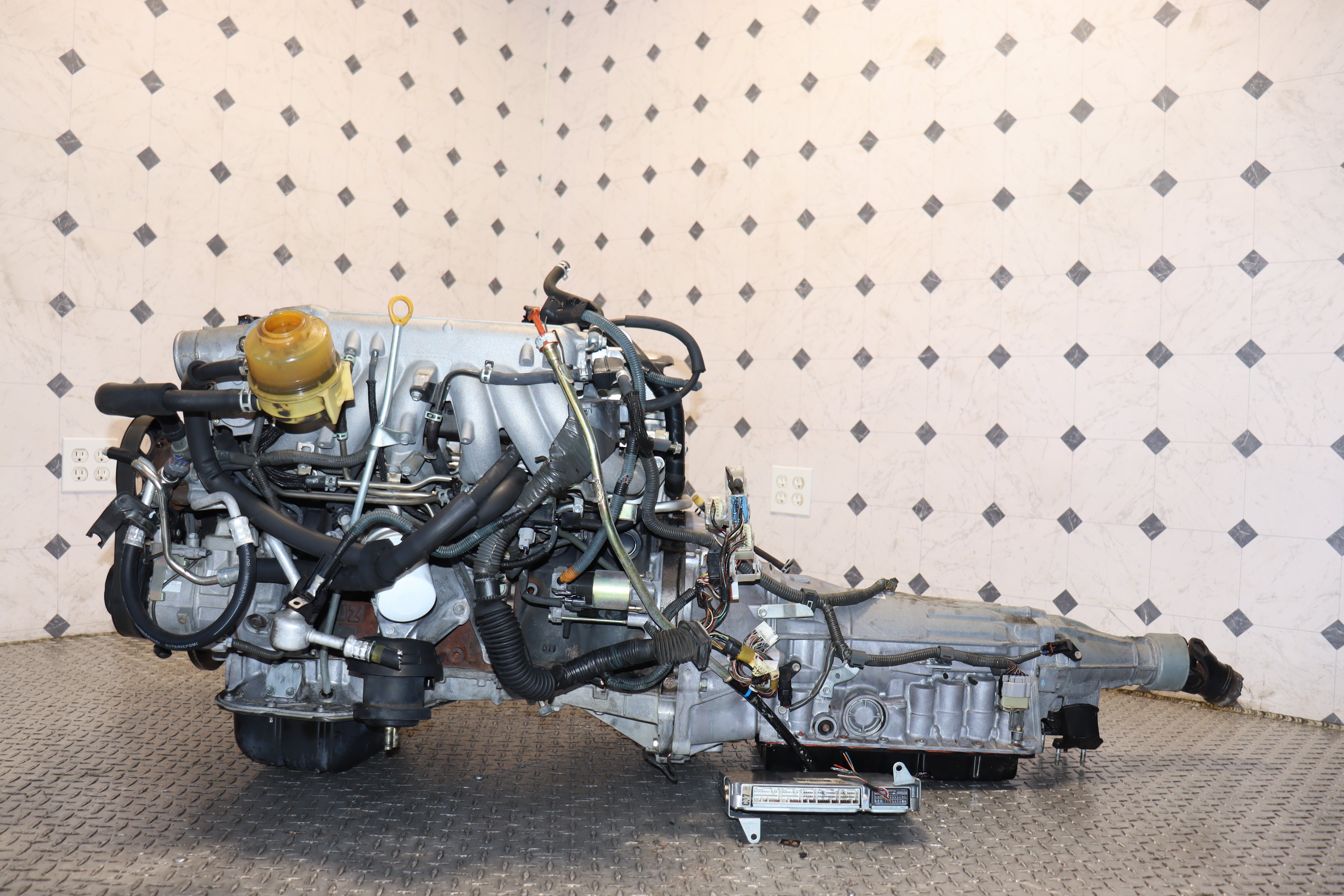 JDM 1JZ-GTE VVTi Turbo Engine with Automatic Transmission - Compatible with Lexus IS300 GS300, Toyota Chaser Mark II & Soarer - Perfect for Engine Swap & Performance Upgrades - Ideal for Racing, Drifting & Car Restoration Projects