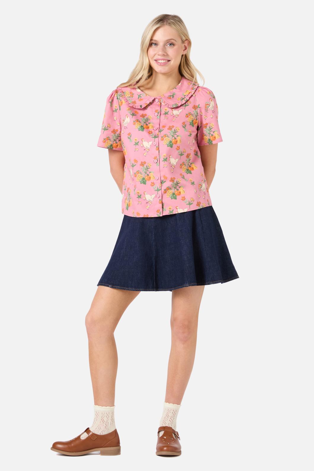Women's Stylish Short Sleeve Chicken Print Blouse - Casual Summer Tops for Outdoors, Travel and Daily Wear