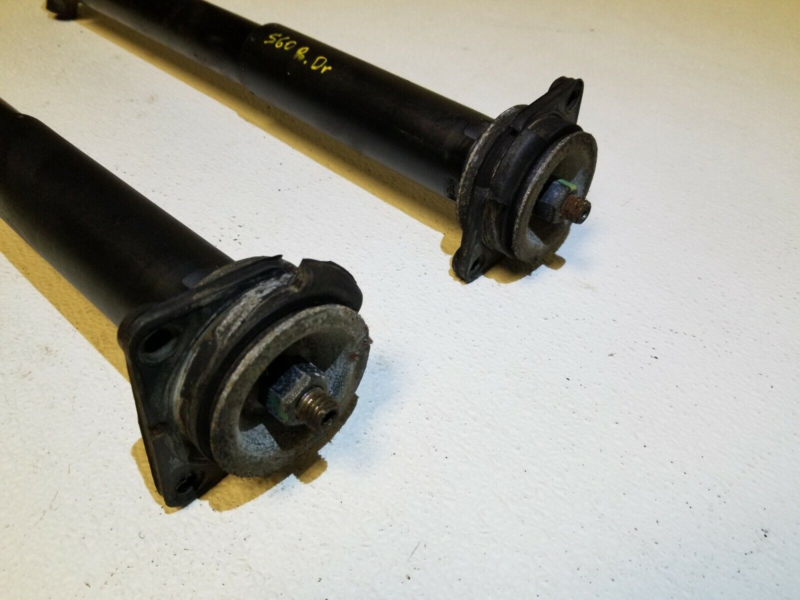 Volvo S60 Rear Shock Absorber Pair - OEM Replacement for 2005 2006 2007 2008 2009 Models - Perfect for Smooth Ride & Enhanced Suspension Performance