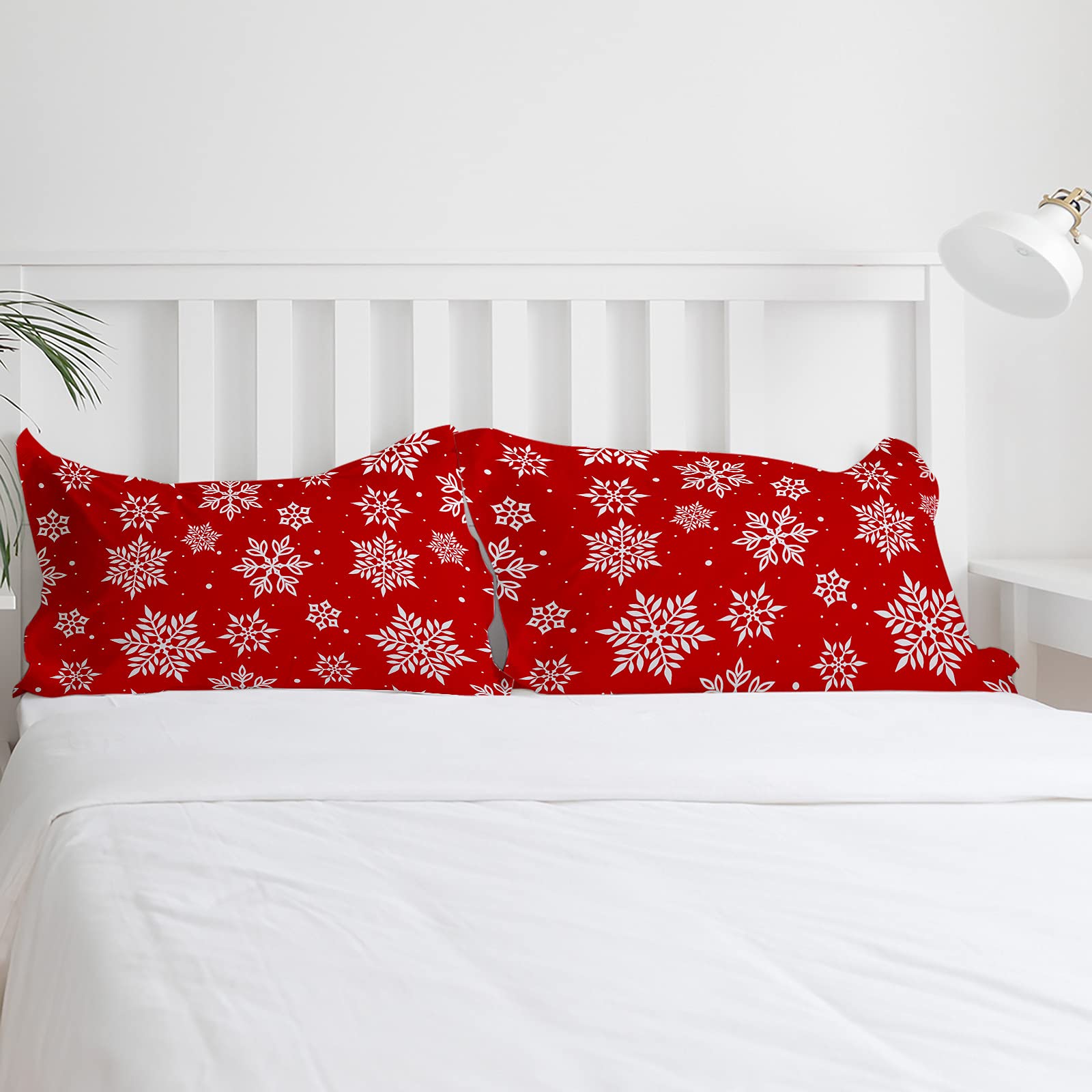 California King Duvet Cover Set - Christmas Snowflake Red Comforter Cover with 2 Pillowcases - Soft Bedding Set for Teens, Kids & Adults - Perfect for Holiday Decor & Cozy Winter Nights