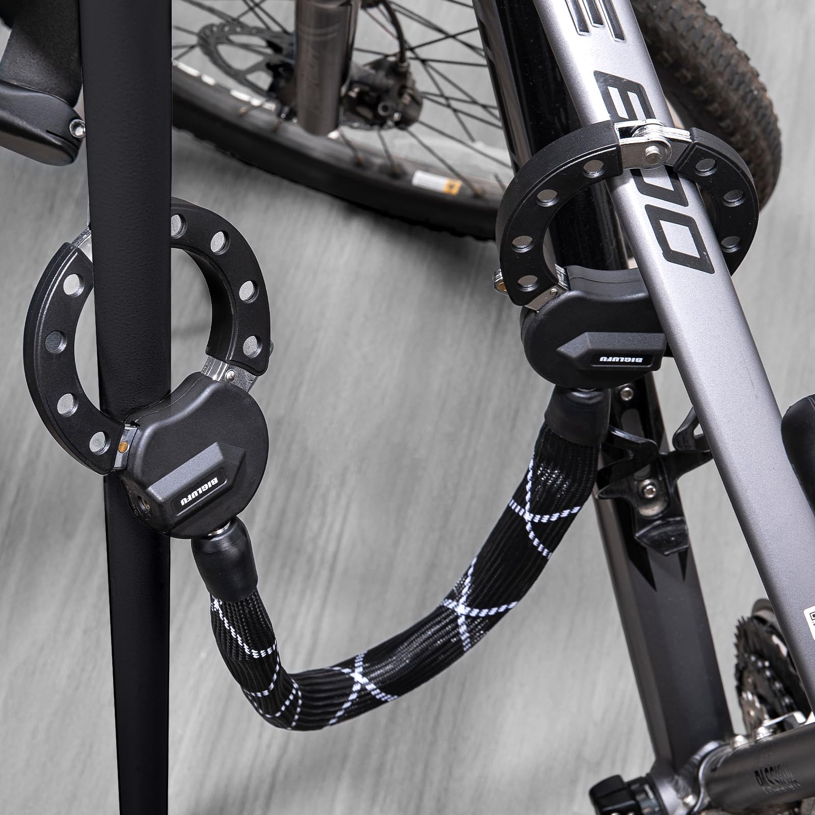 Heavy Duty Electric Scooter Lock - High Security Bike Chain Lock with Key for E-Bike, Motorcycle & Ninebot - Anti-Theft Protection for Urban Commuting & Outdoor Adventures