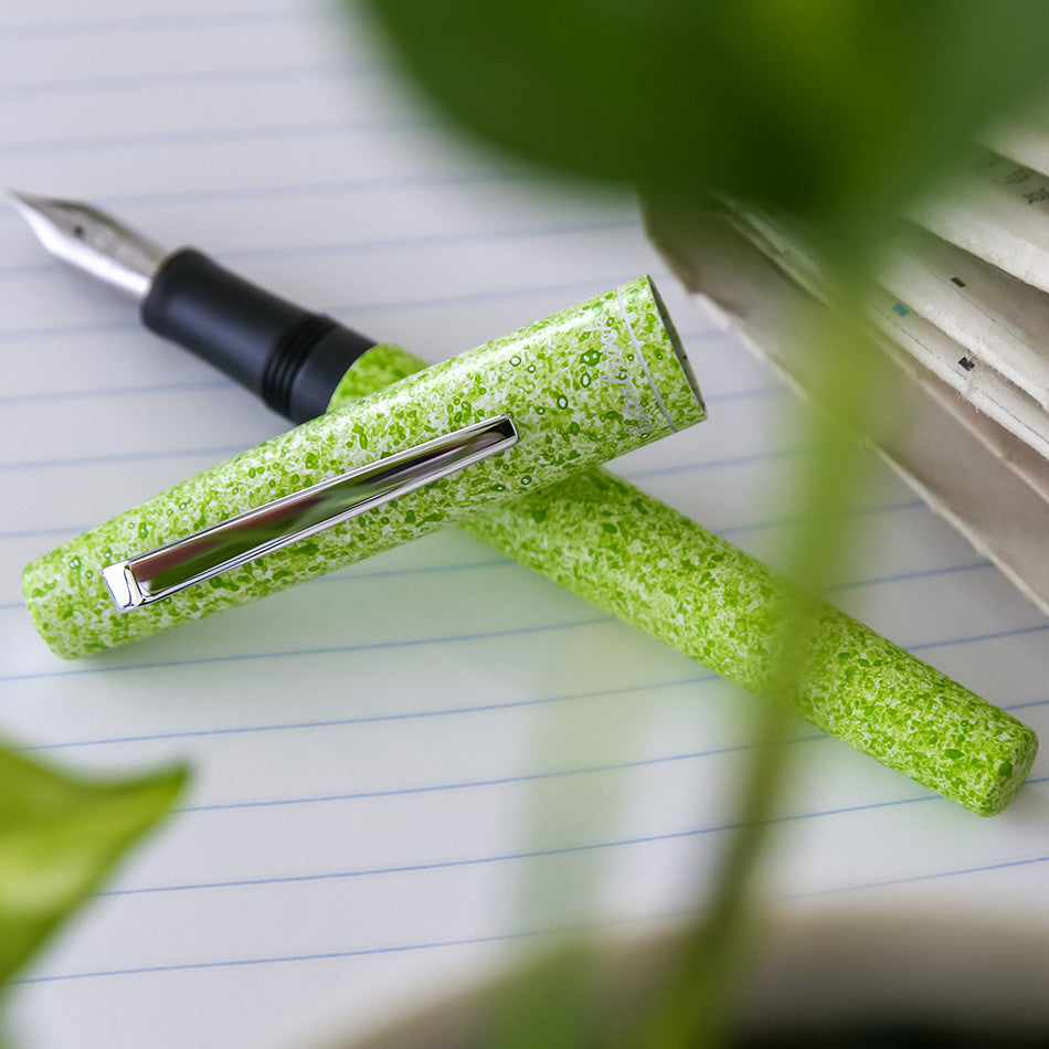 Esterbrook Camden Fountain Pen - Spring Green Composition Nib - Perfect for Writing, Journaling, and Calligraphy - Elegant Gift for Pen Enthusiasts
