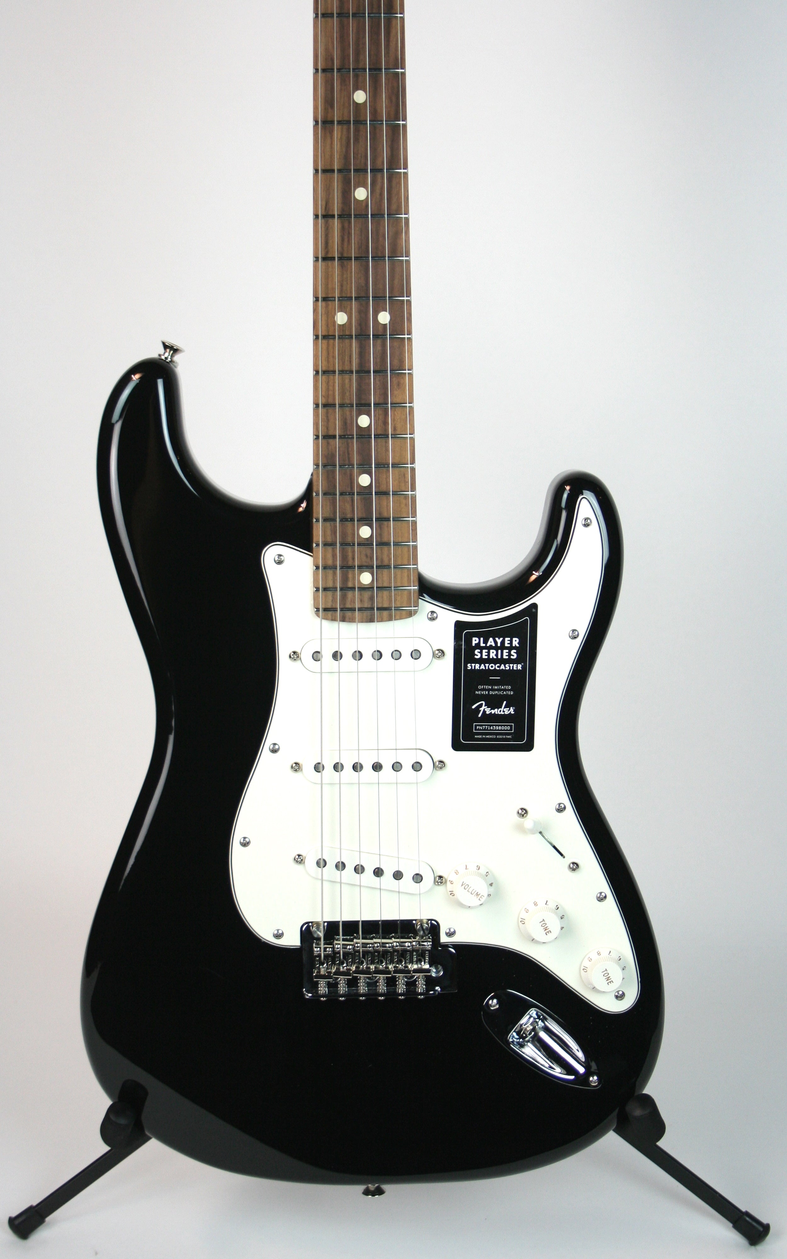 Fender Player Stratocaster PF Electric Guitar Bundle with Mustang LT25 Amplifier - Perfect for Beginners, Home Practice & Live Performances