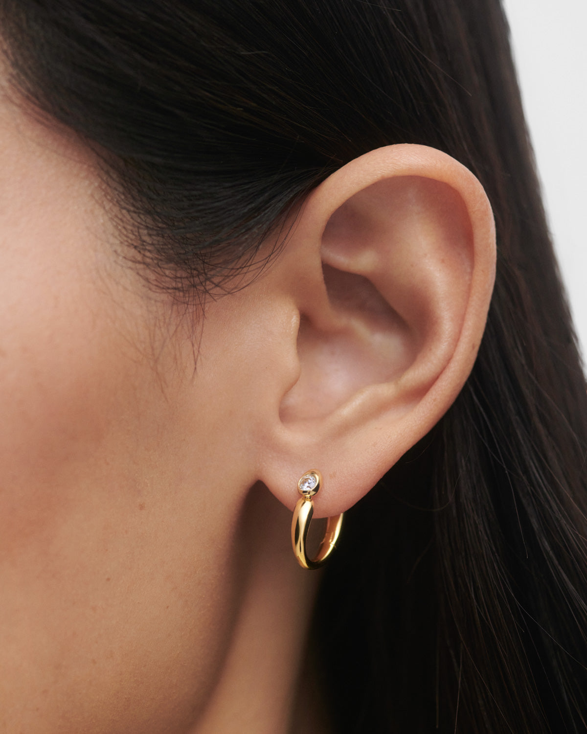 GRID Becca Hoops - 14K Gold Plated Huggie Earrings for Women, Minimalist Small Hoop Earrings for Everyday Wear | Perfect for Work, Date Night & Casual Outfits