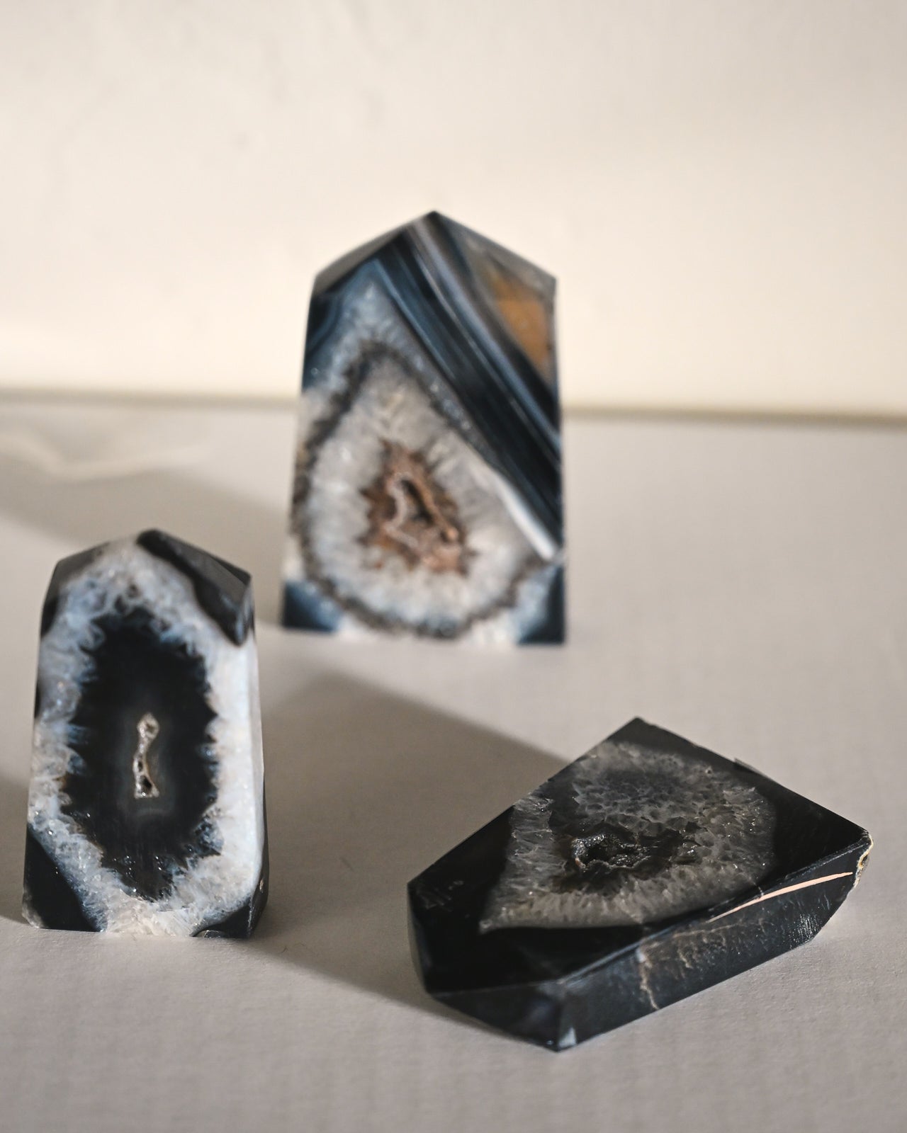 Natural Druzy Agate Crystal Tower - Healing Stone for Home Decor, Meditation & Energy Balancing | Perfect for Office Desk, Yoga Space & Gift Giving