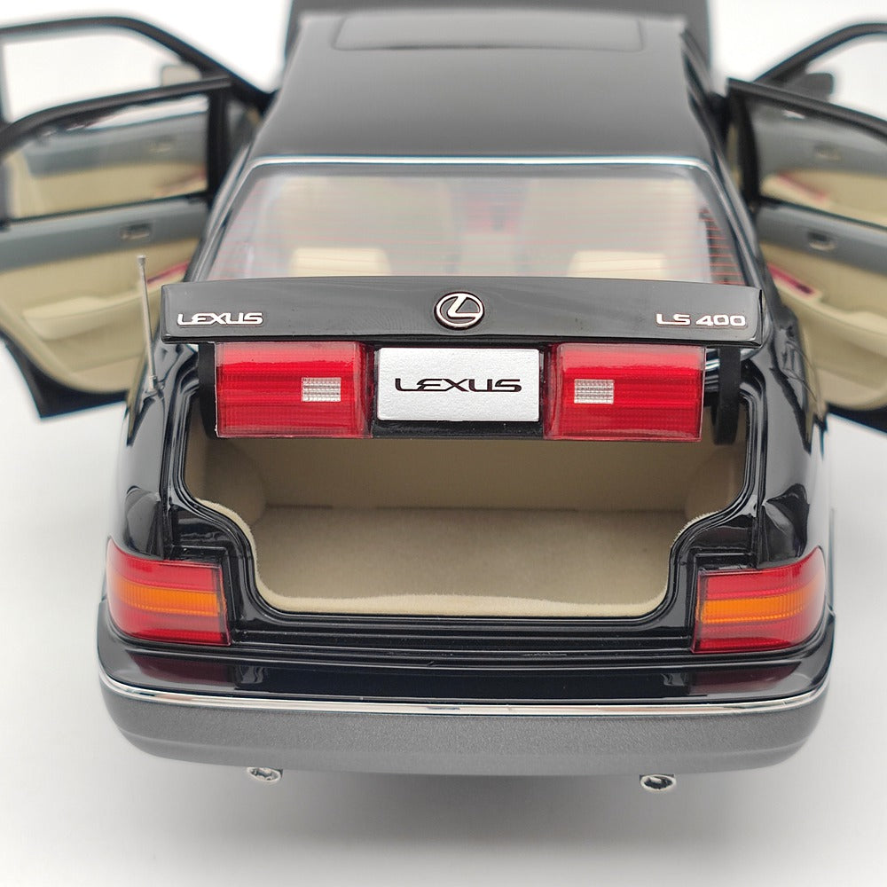 1:18 Scale Toyota Lexus LS400 First Generation Diecast Model Car - Black & Gray - Perfect for Collectors, Display, and Gifts