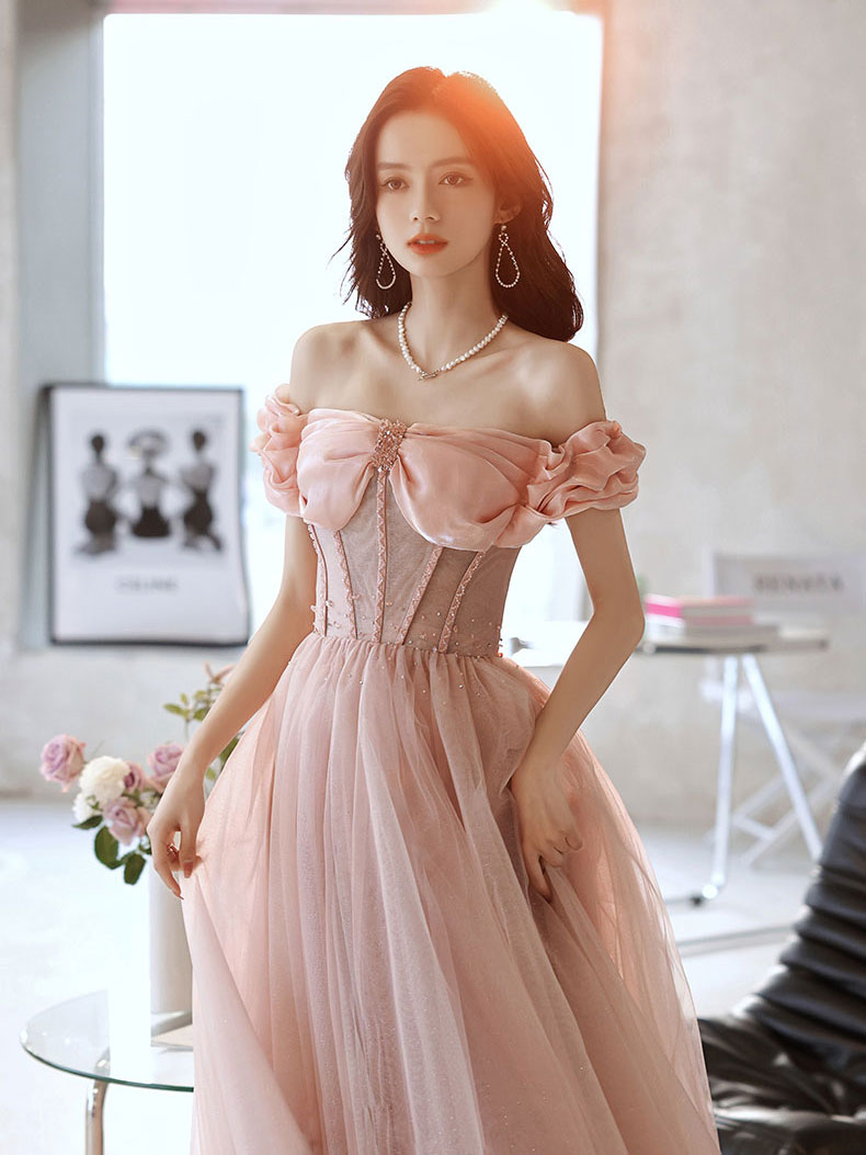 Elegant Pink Sweetheart Neckline Tulle Beaded Long Prom Dress - Formal Evening Gown for Homecoming, Wedding, Quinceañera & Special Occasions