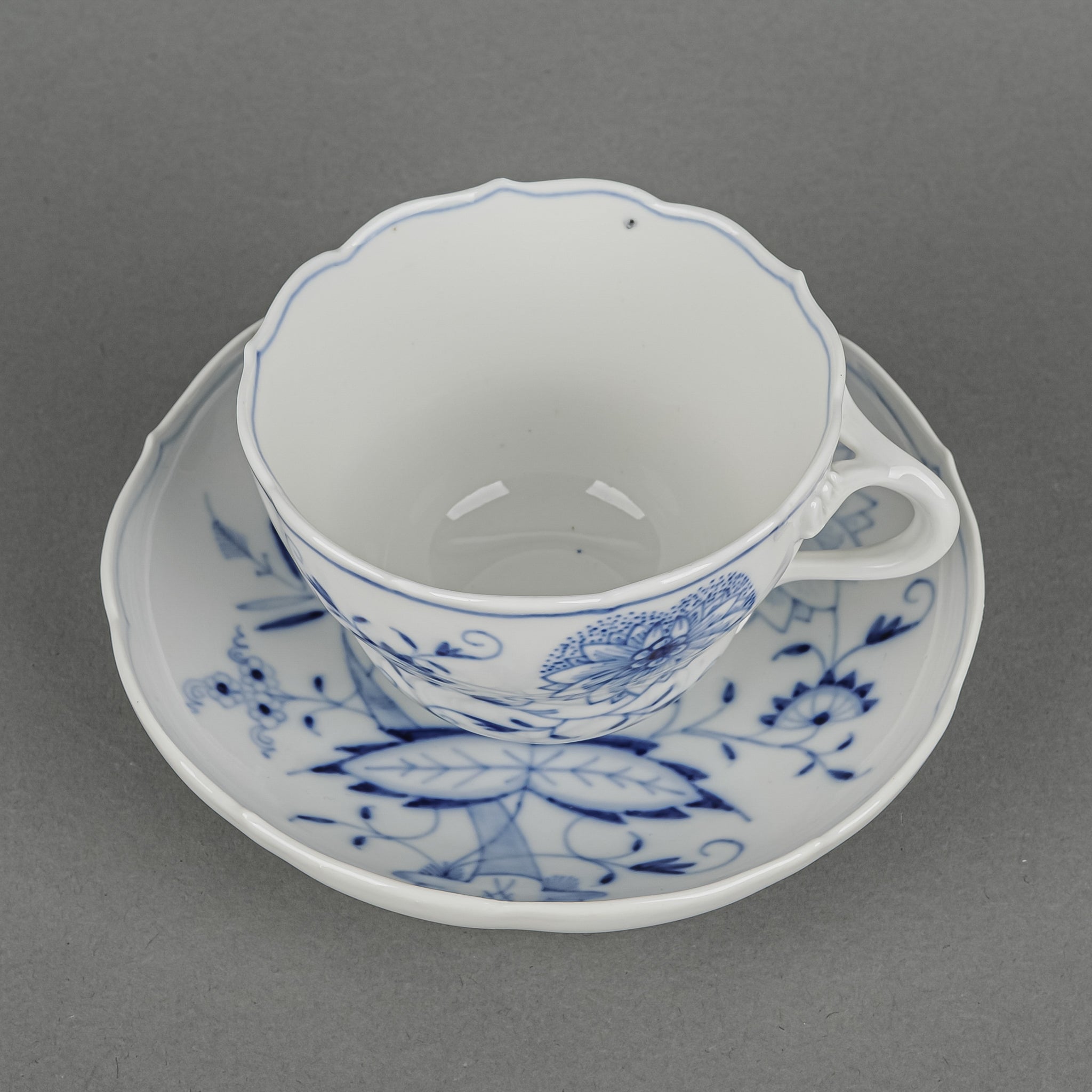 Authentic Meissen Blue Onion Cup and Saucer Set - Premium Porcelain Tea Cup with Classic Blue Onion Pattern - Perfect for Afternoon Tea, Gift Giving & Home Decor