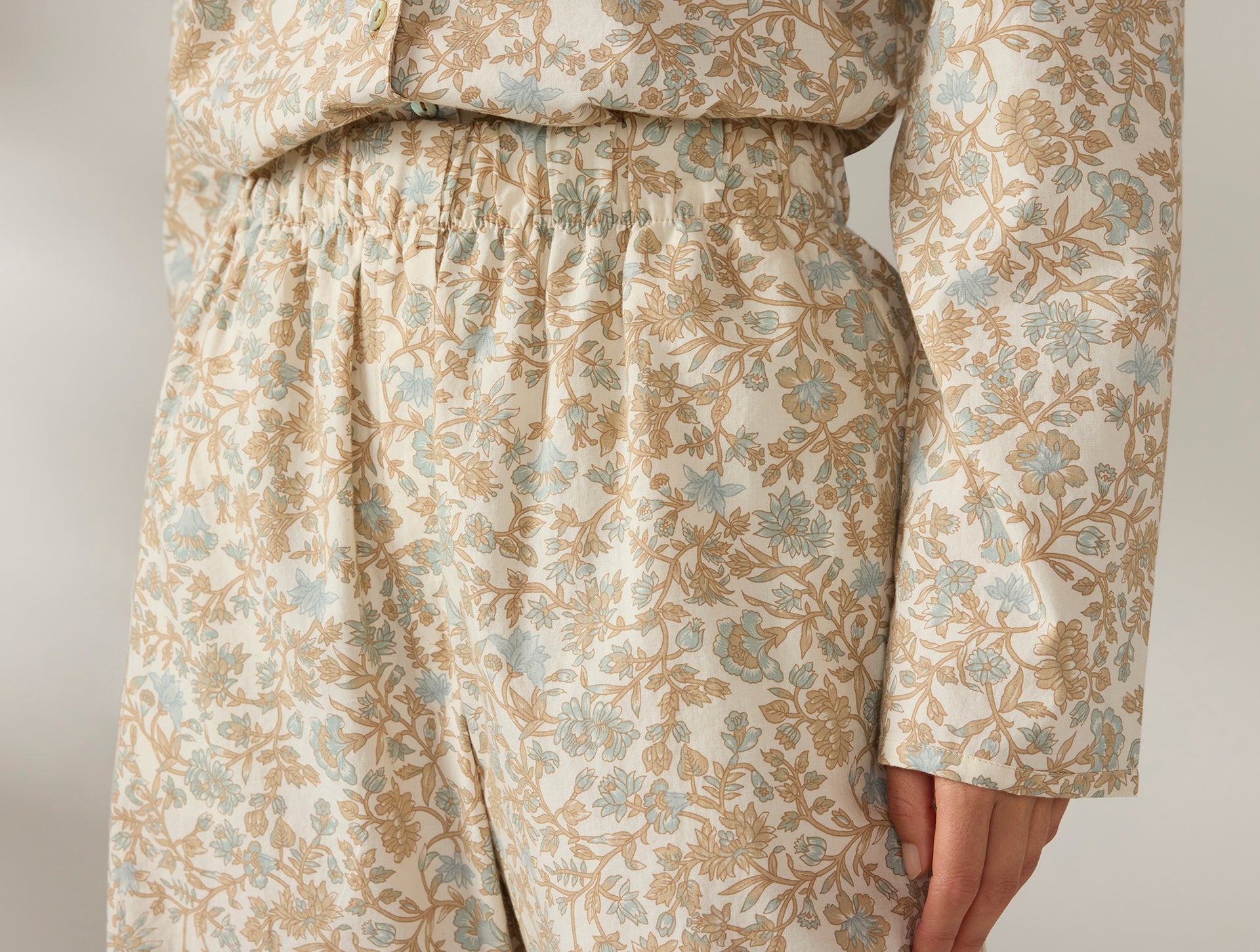 Organic Cotton Women's Isla Long Sleeve Pajama Set - Soft & Comfortable Sleepwear for Lounge & Nighttime Relaxation
