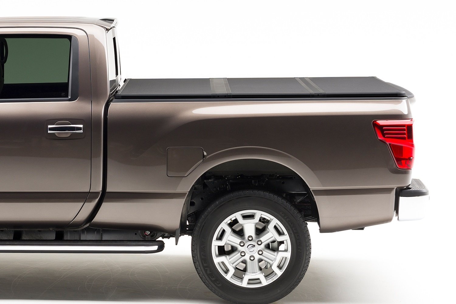 Extang Solid Fold 2.0 Hard Folding Truck Bed Tonneau Cover for 2004-2015 Nissan Titan 5'7