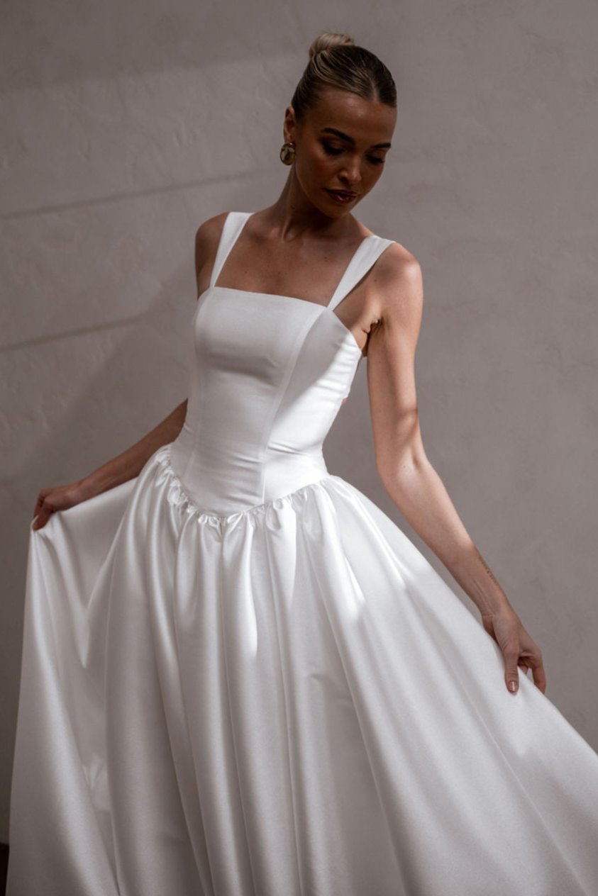 Raine - Stylish and Comfortable Women's Fashion Apparel for Casual Wear, Work, and Special Occasions