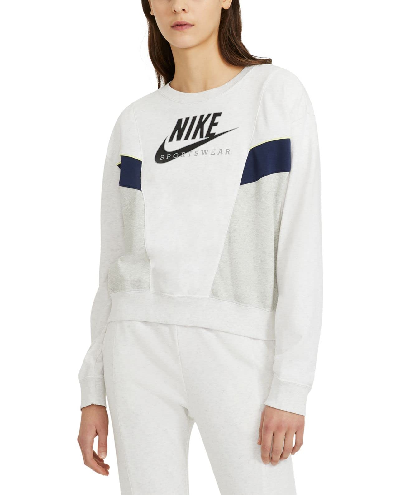 Nike Women's Sportswear Heritage Crewneck Sweatshirt - Comfortable Casual Pullover for Workouts, Lounge & Everyday Wear