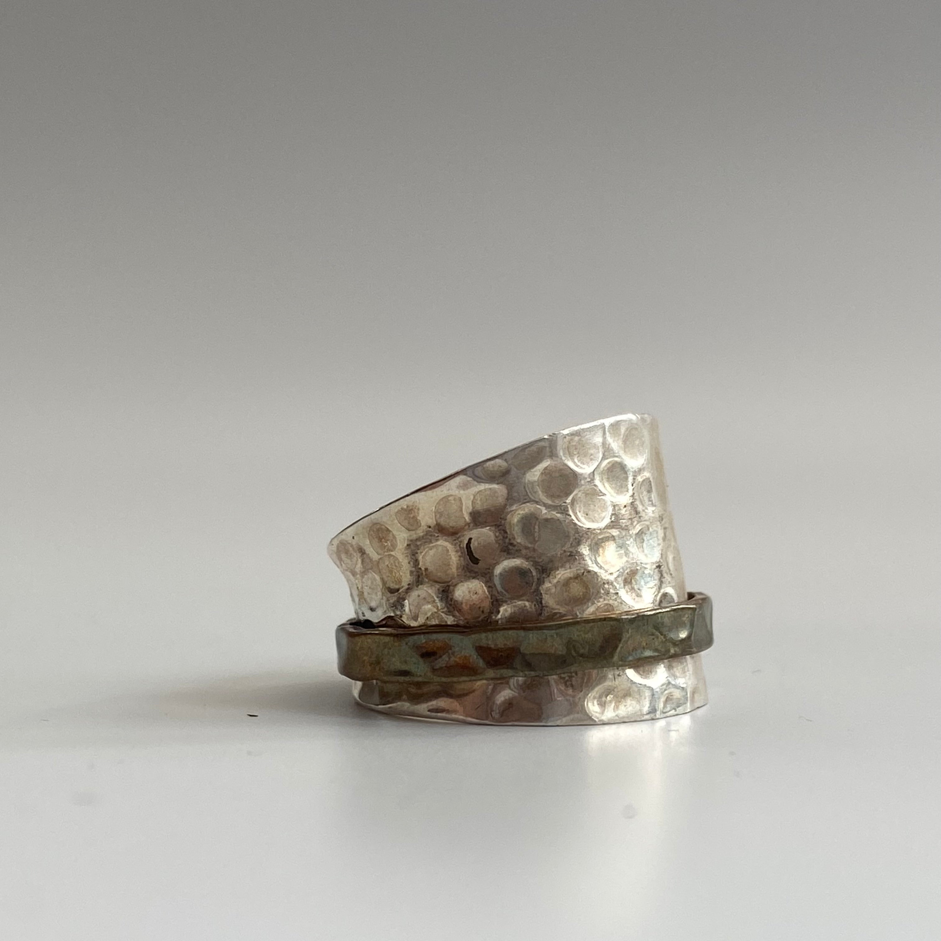 Elegant Silver Spinning Ring for Women - Hypoallergenic & Adjustable Size - Perfect for Everyday Wear, Gifts & Special Occasions