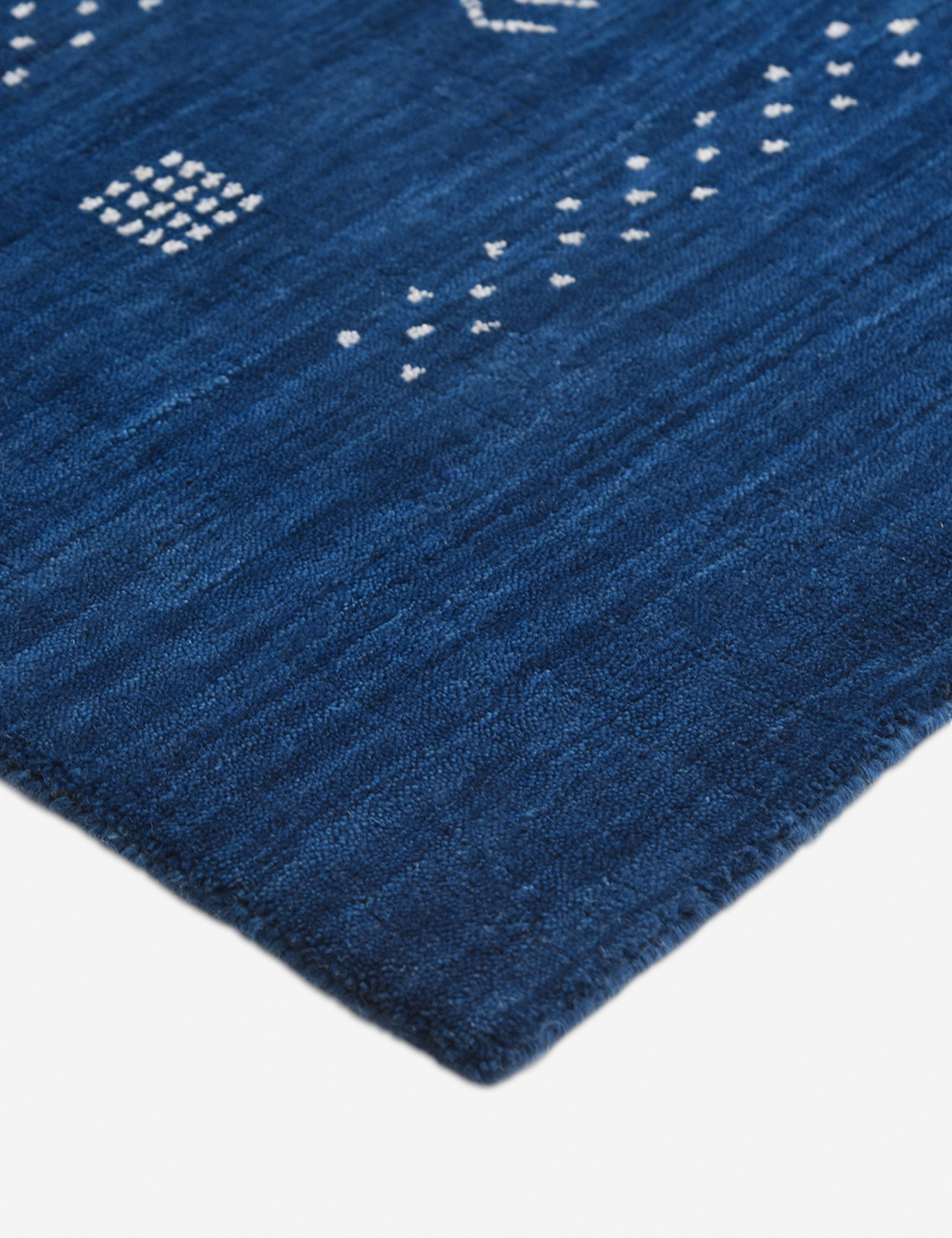 Handmade Cyrena Wool Area Rug - Soft & Durable Hand-Loomed Floor Covering for Living Room, Bedroom, or Office Decor